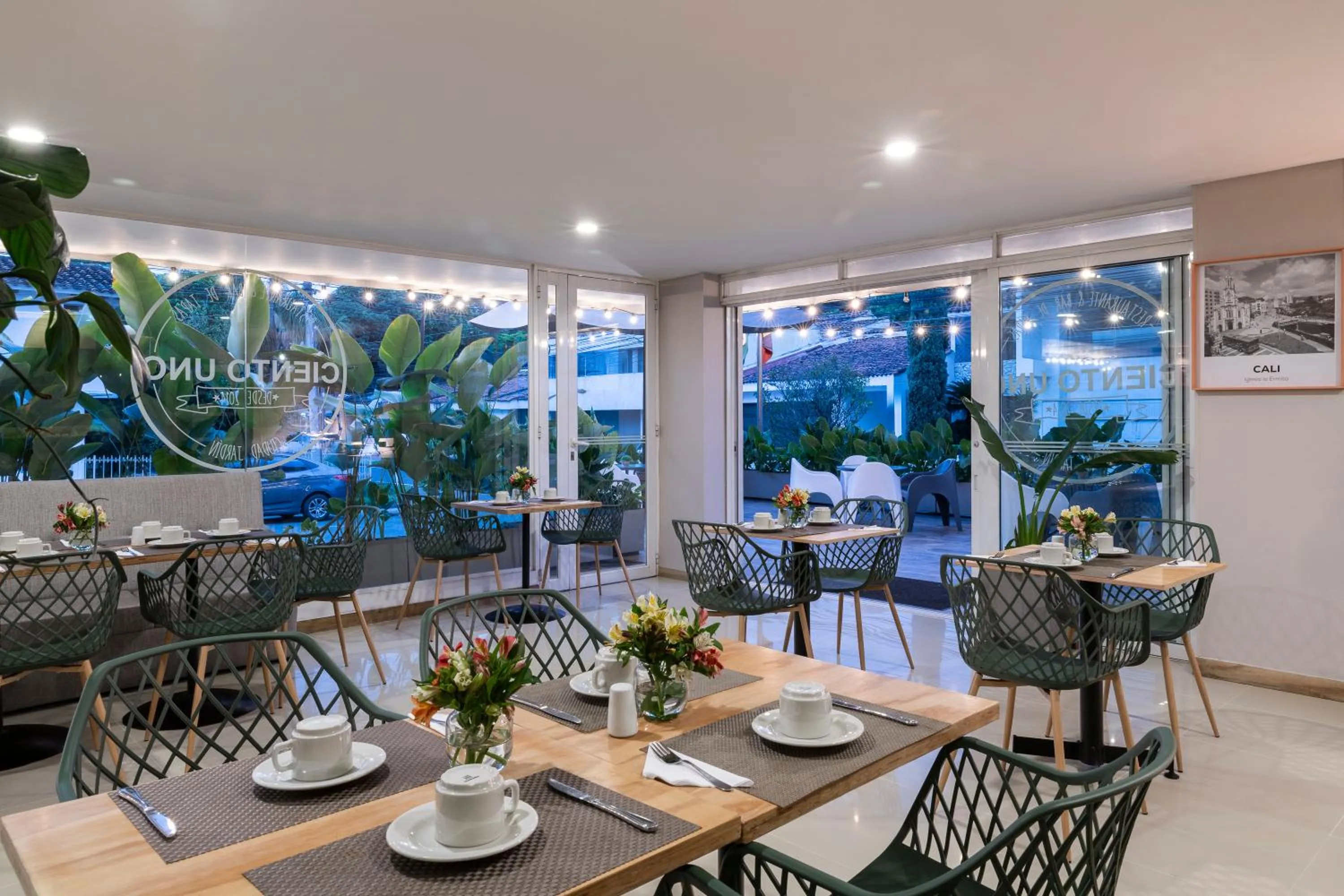 Restaurant/places to eat in Hotel MS Ciudad Jardin