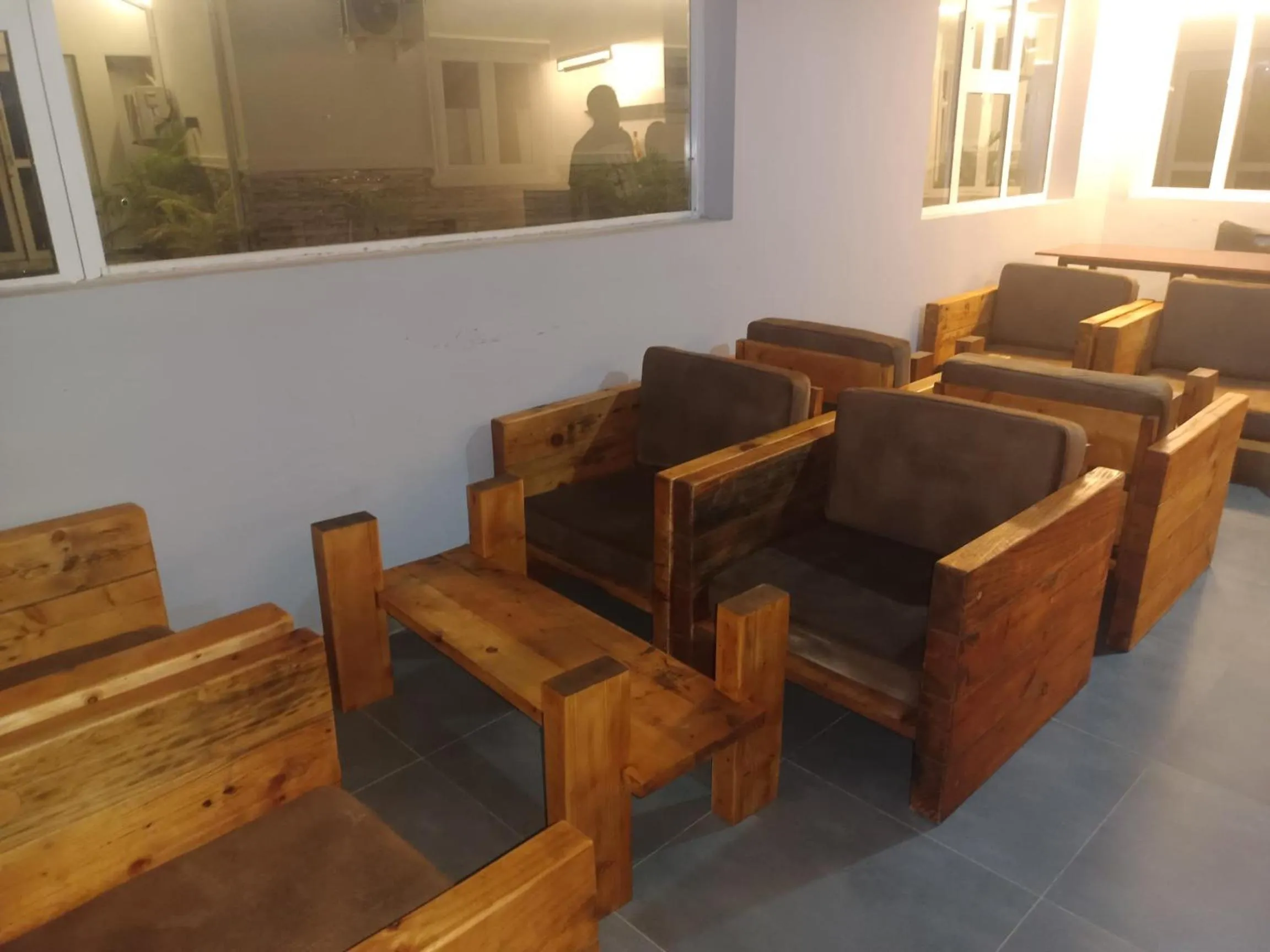 Seating area in Skenyo Hotel & Apartments