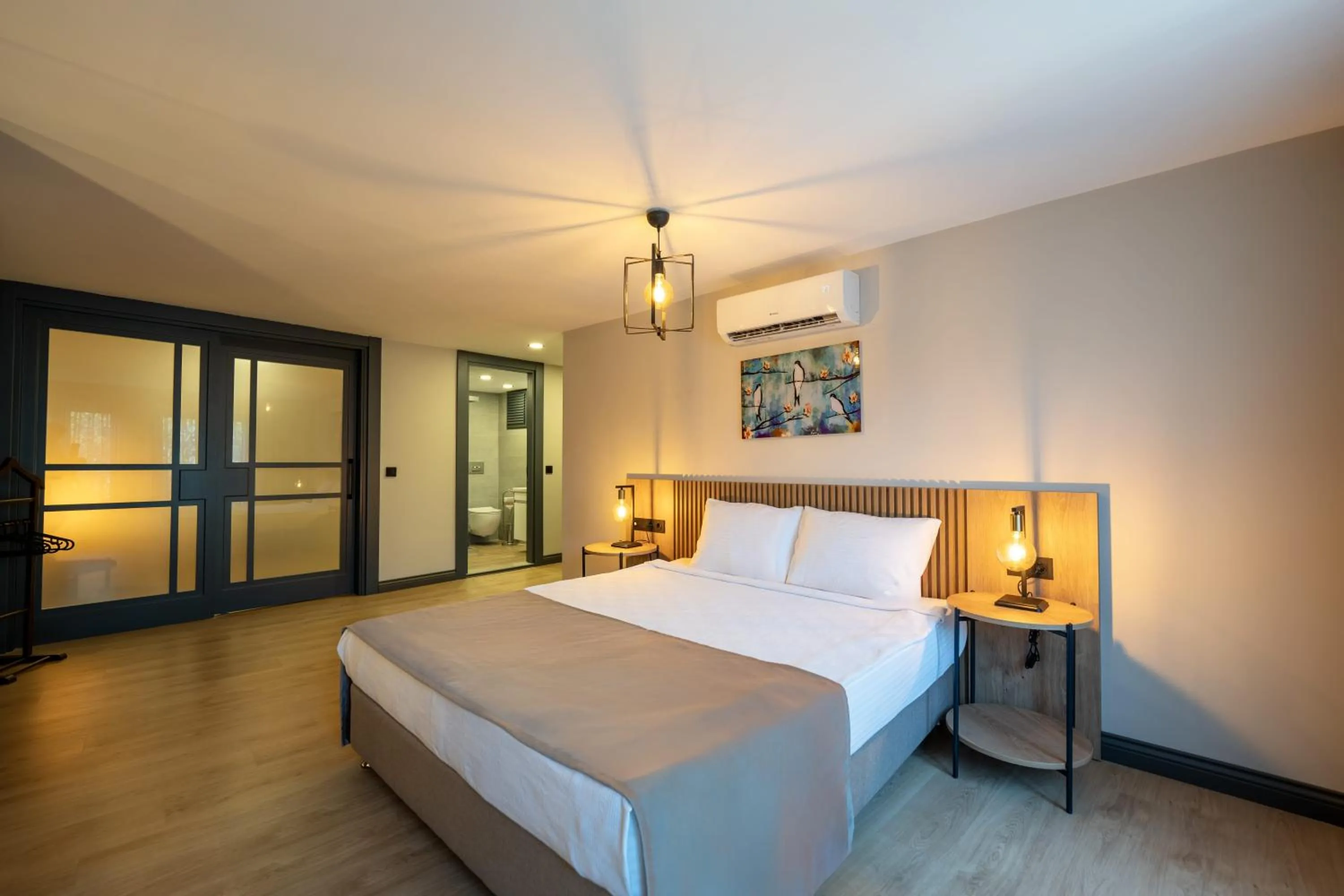 Bed in LELİKO SUITES