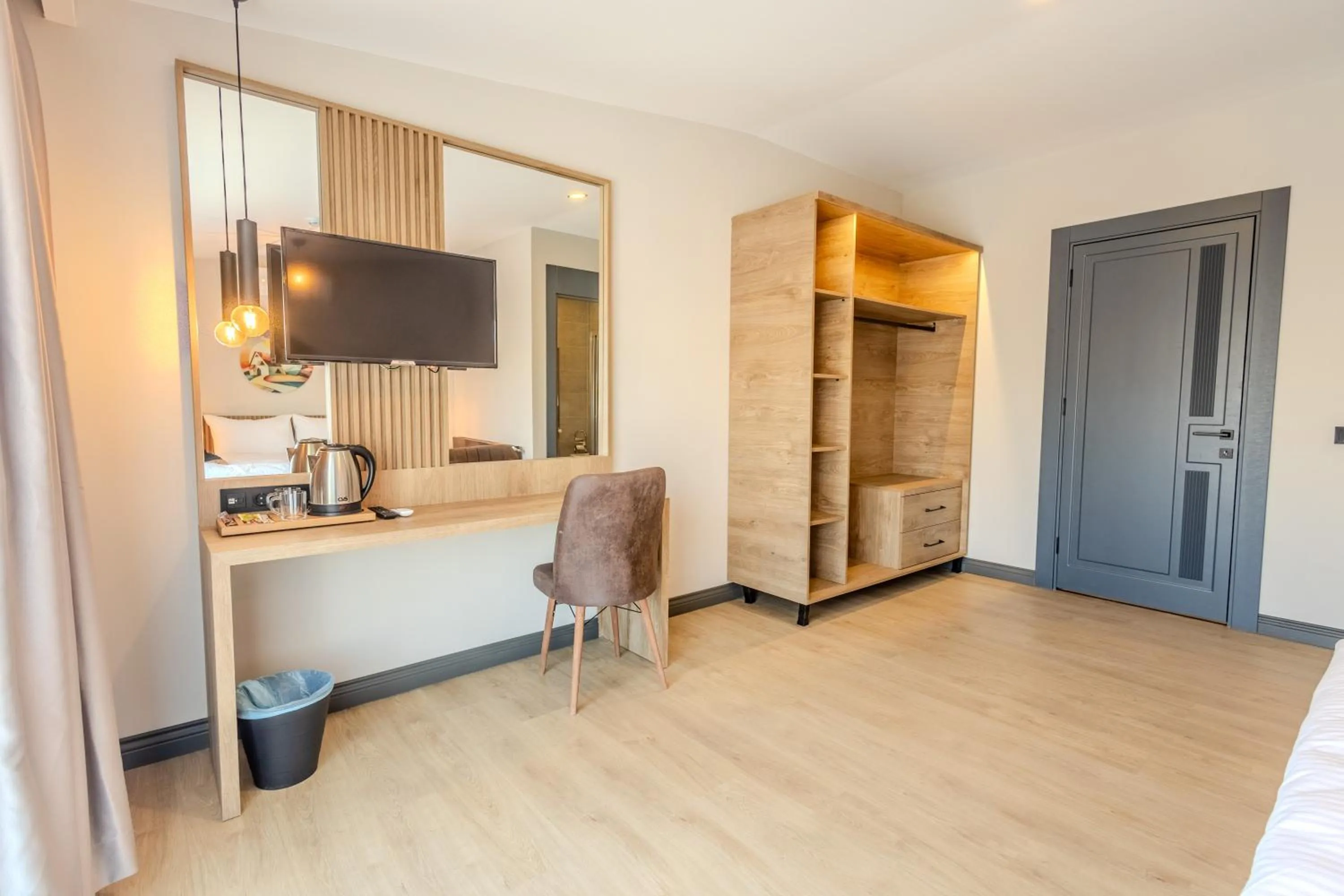 TV and multimedia in LELİKO SUITES