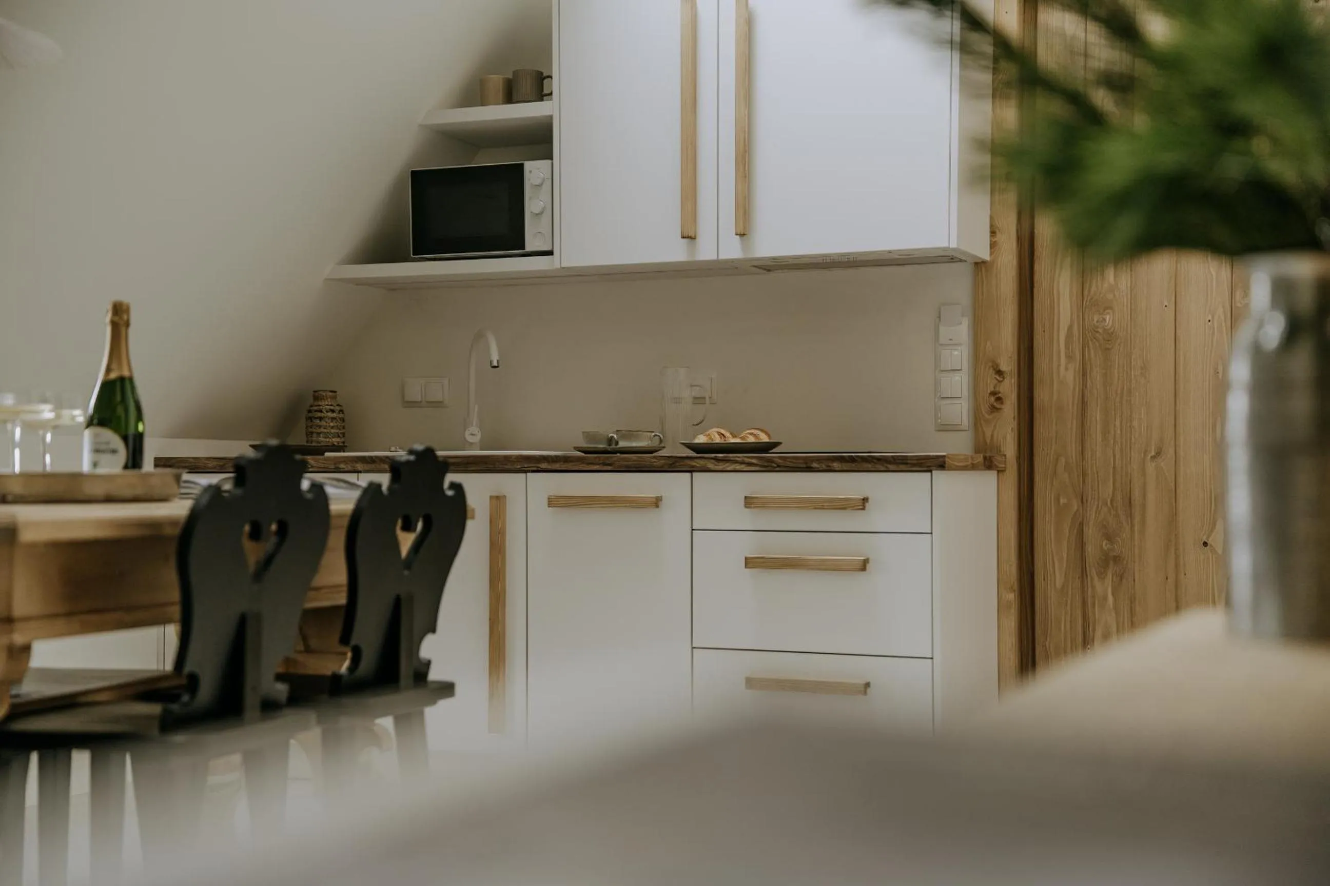 Kitchen or kitchenette in Zakątek Krupówki - Apartamenty w Centrum