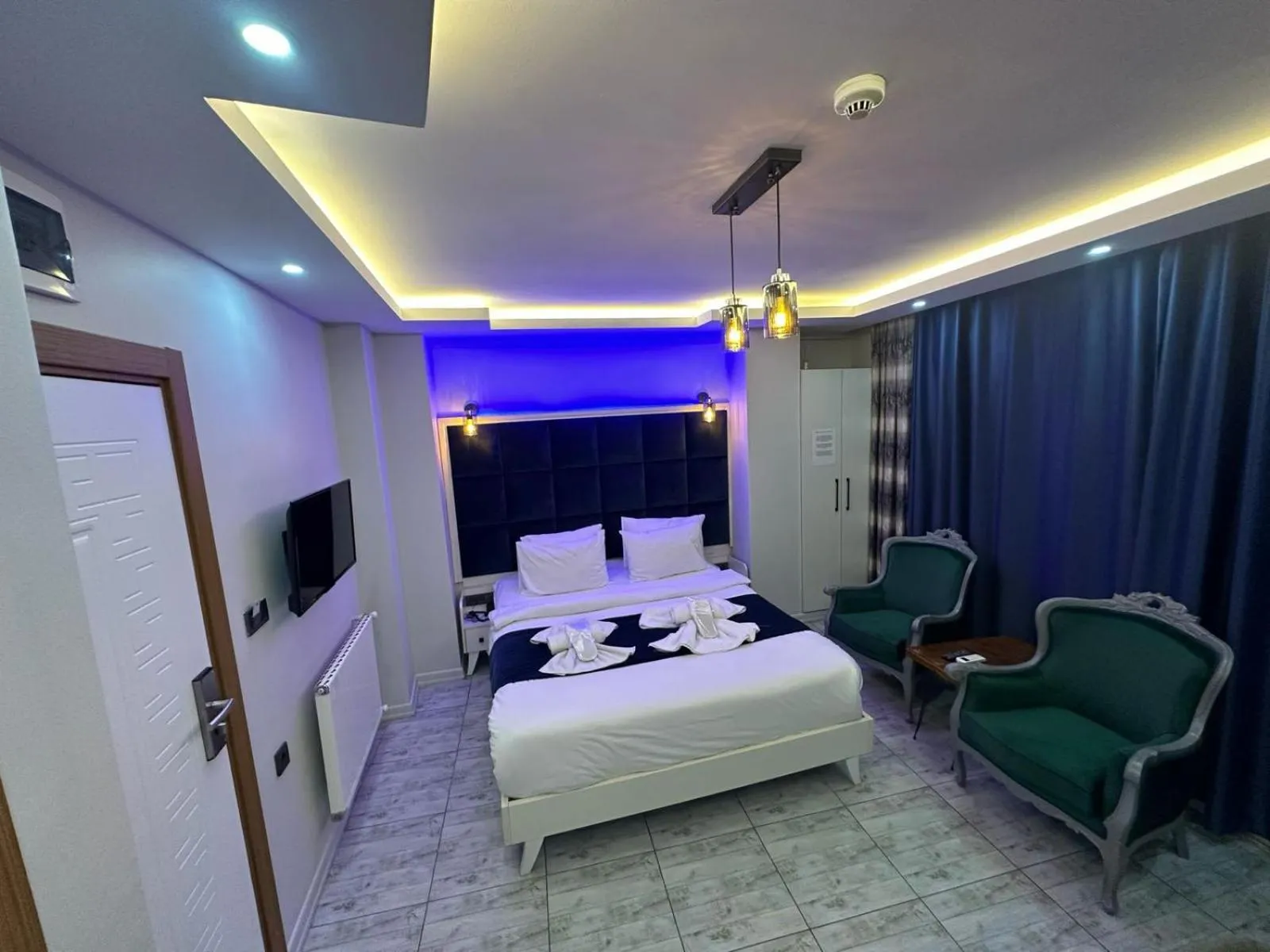 Bed in GALATAGREENAPPLEHOTEL