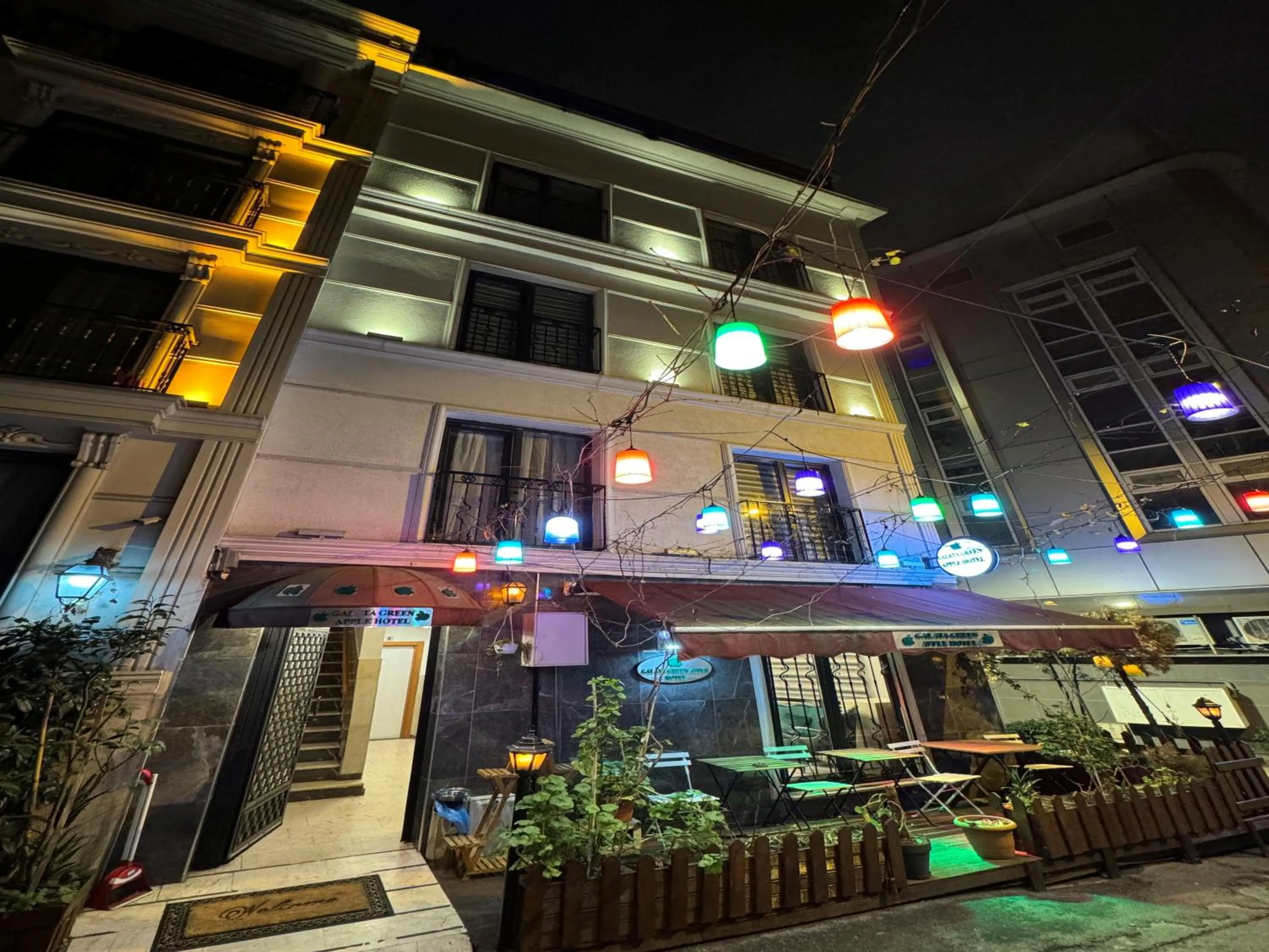 Property building in GALATAGREENAPPLEHOTEL