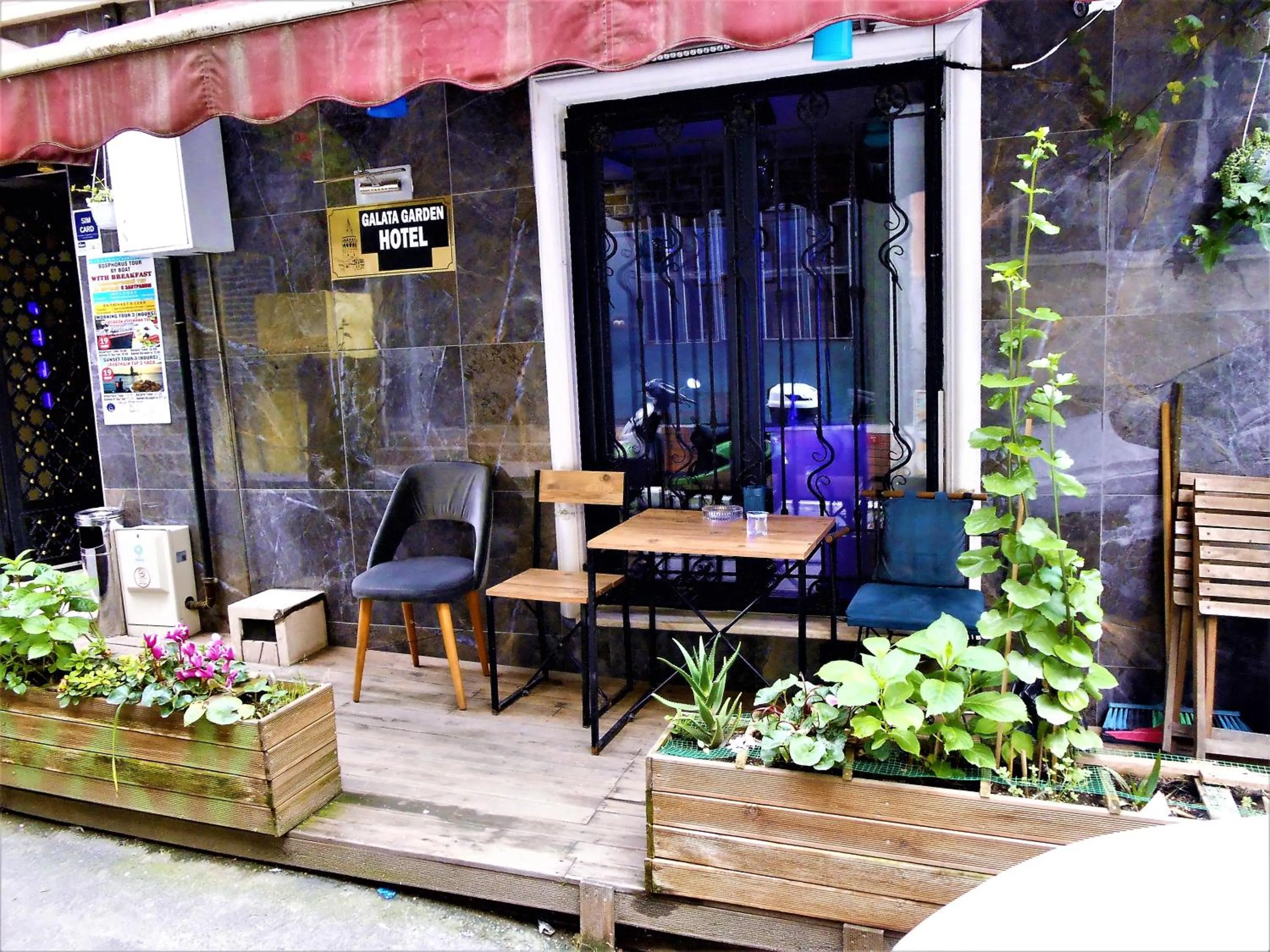 Garden in GALATAGREENAPPLEHOTEL