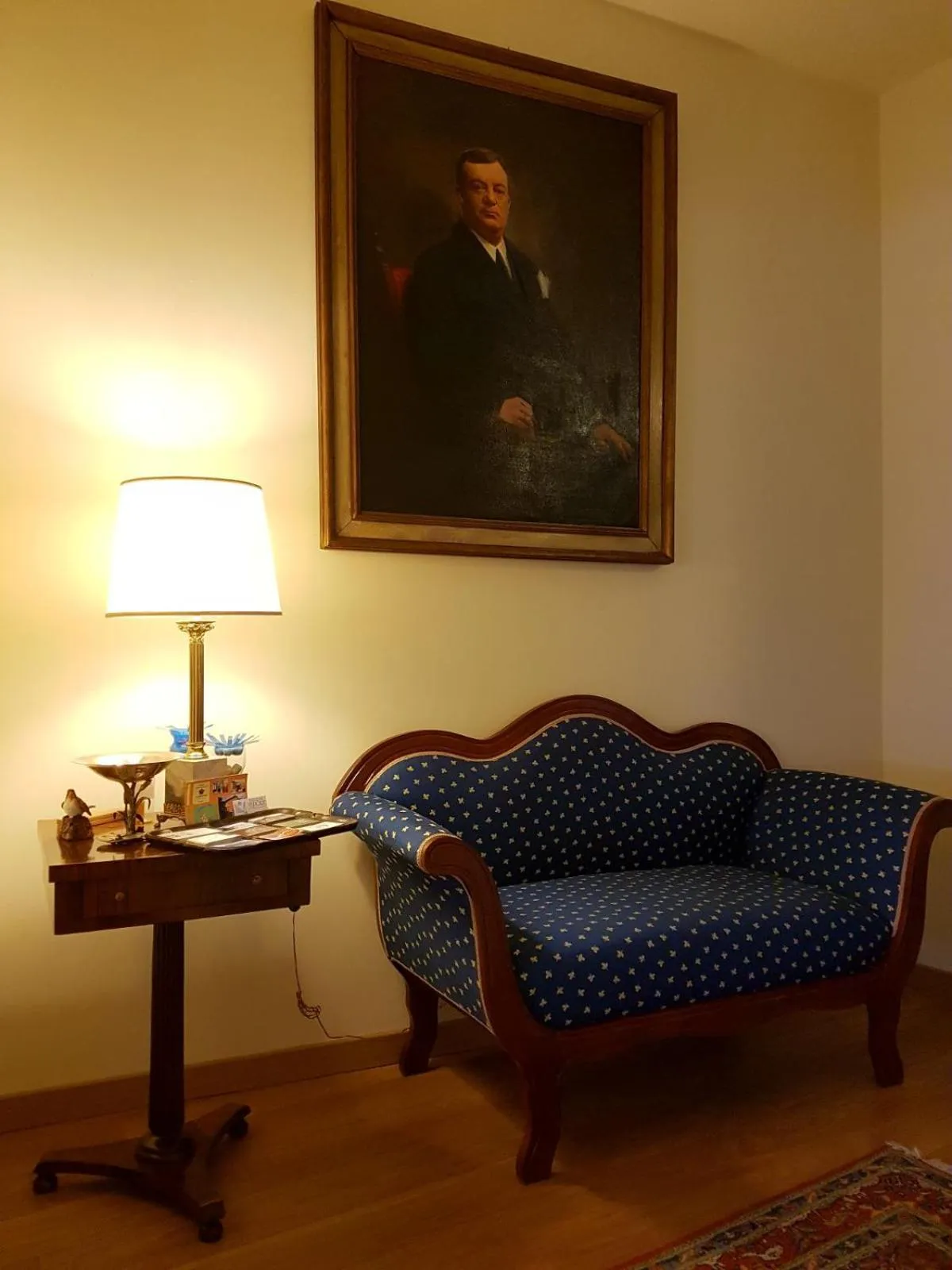 Communal lounge/ TV room in Cadorna Chalet