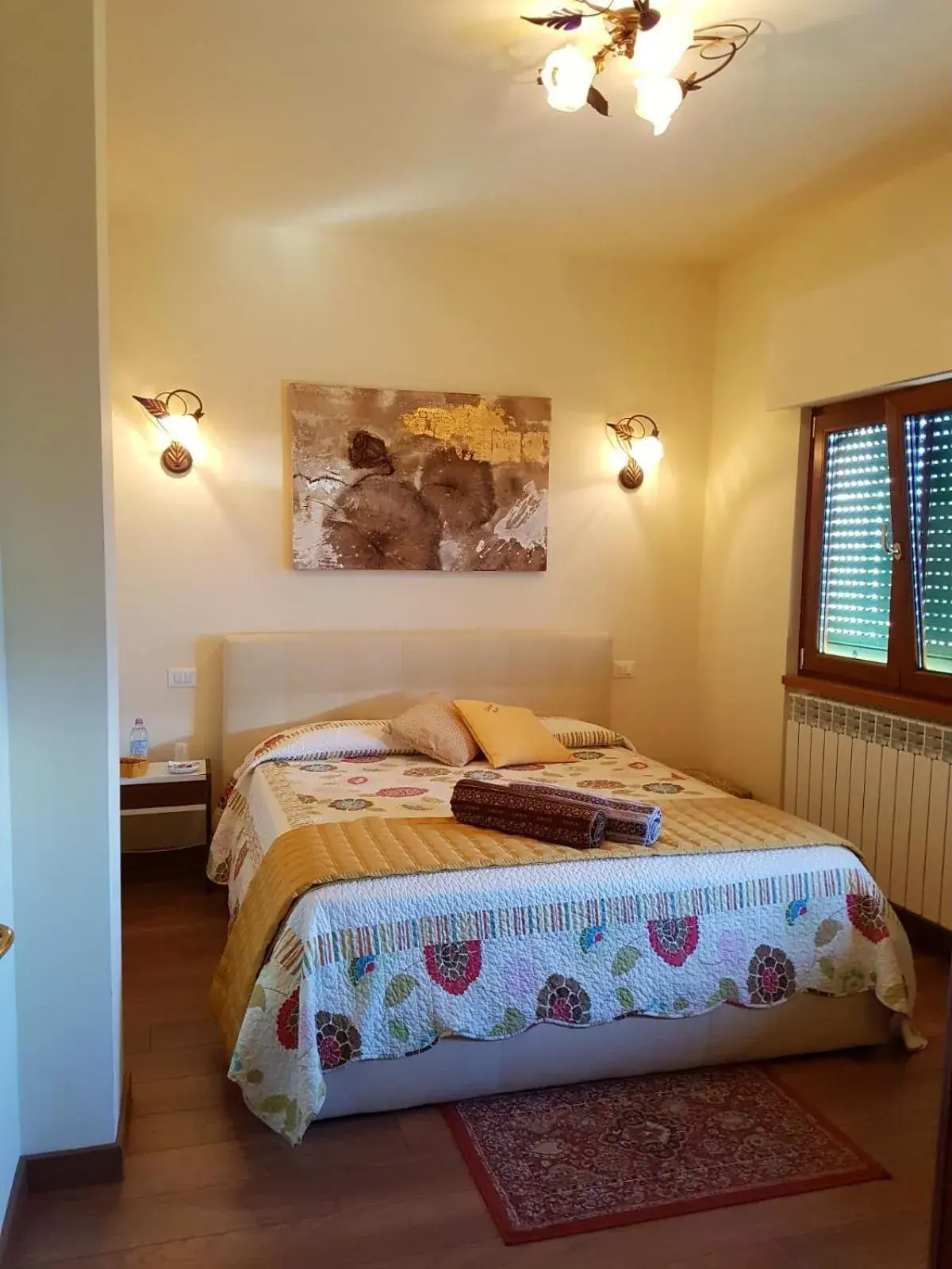 Double Room with Private External Bathroom - single occupancy in Cadorna Chalet Double Room with Private External Bathroom - single occupancy in Cadorna Chalet
