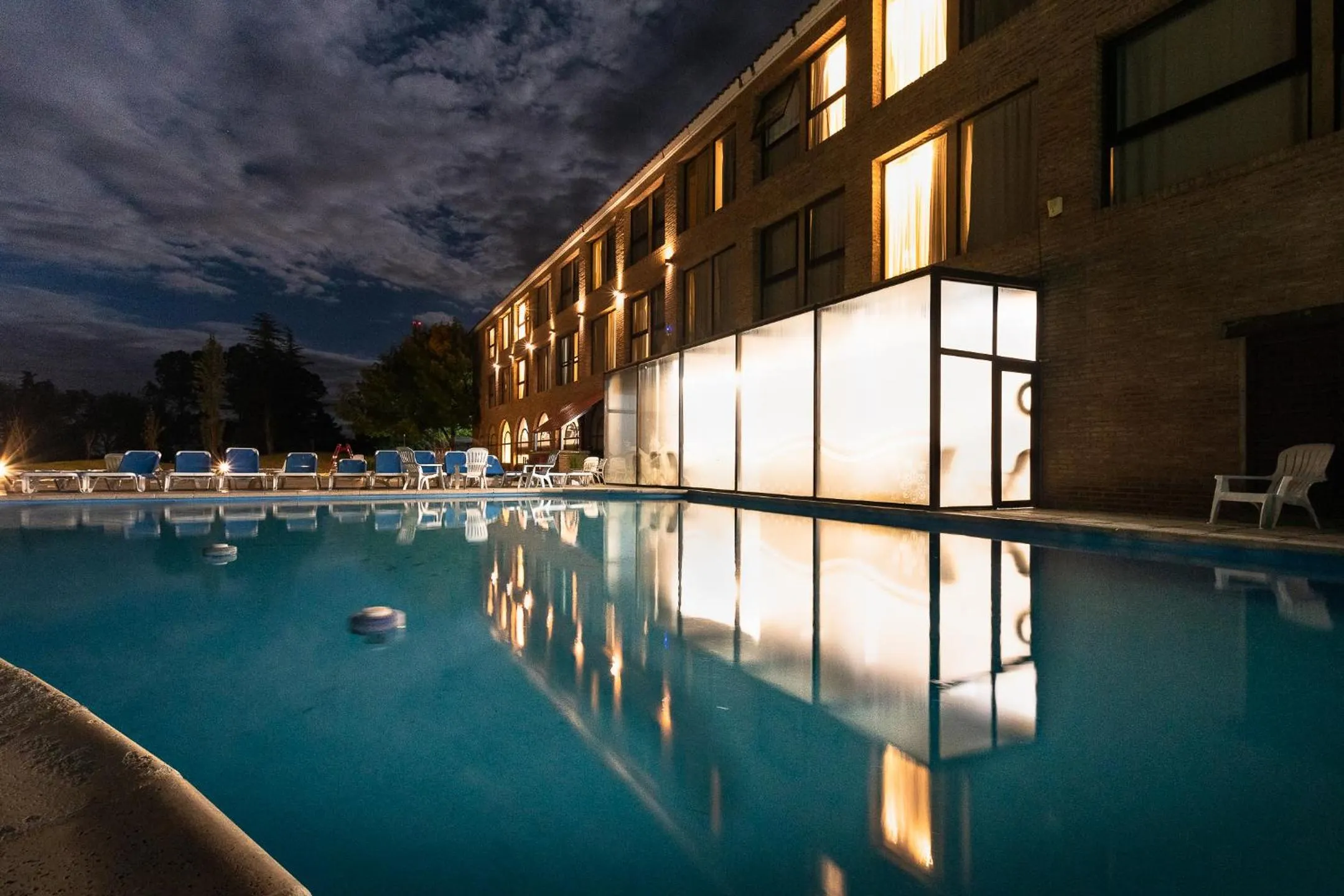 Swimming pool in San Miguel Plaza Hotel All Inclusive