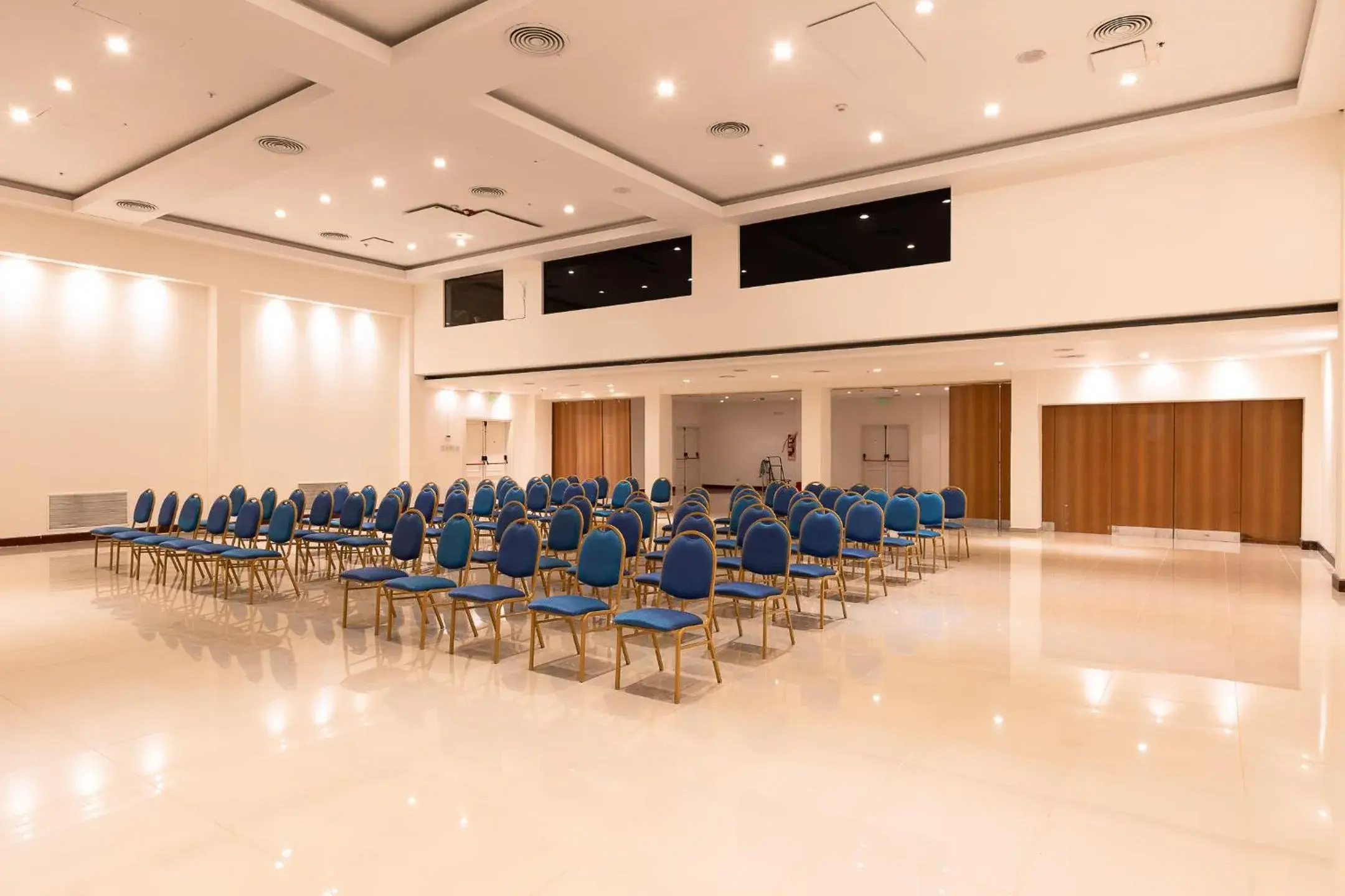 Lounge or bar in San Miguel Plaza Hotel All Inclusive Lounge or bar in San Miguel Plaza Hotel All Inclusive