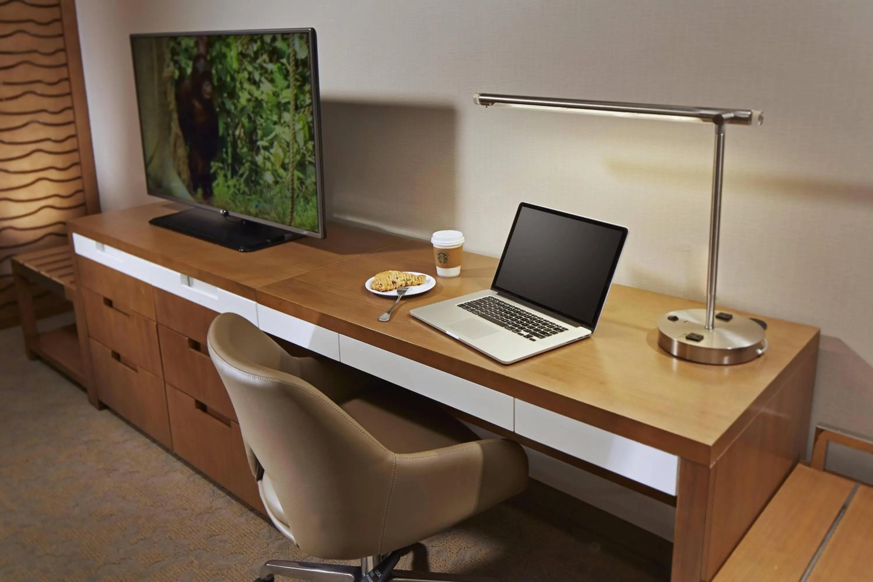 Photo of the whole room in Courtyard by Marriott Sunnyvale Silicon Valley