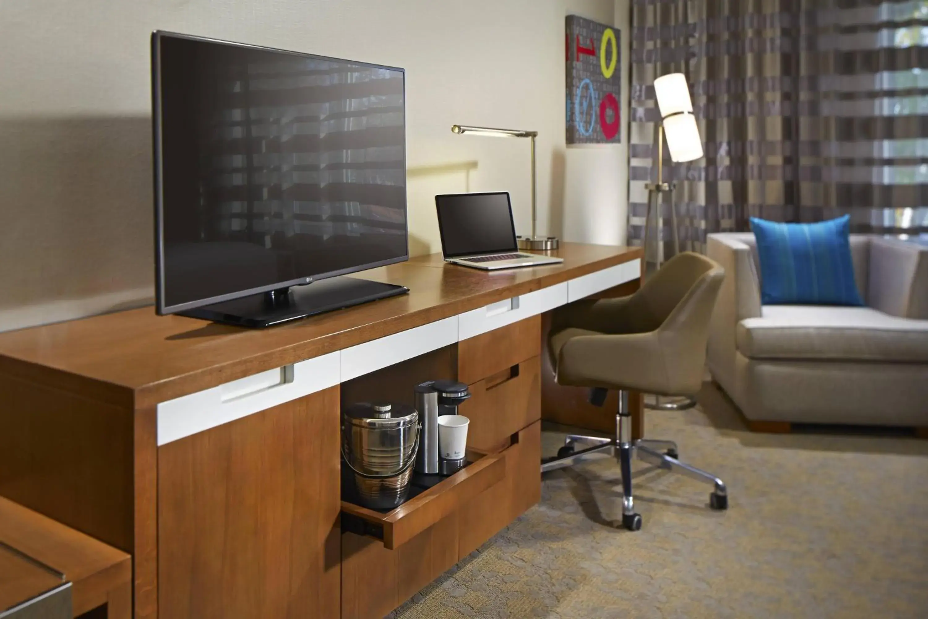 Queen Room with Two Queen Beds - High Floor in Courtyard by Marriott Sunnyvale Silicon Valley Queen Room with Two Queen Beds - High Floor in Courtyard by Marriott Sunnyvale Silicon Valley