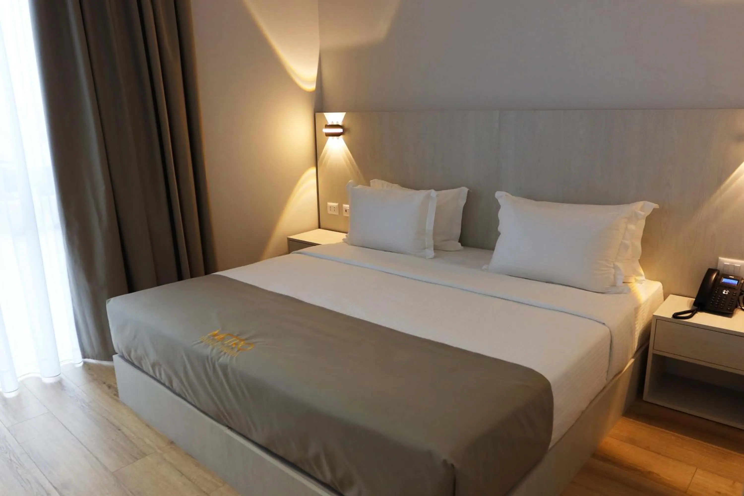 Spring, Bed in Metro Hotel Terminal