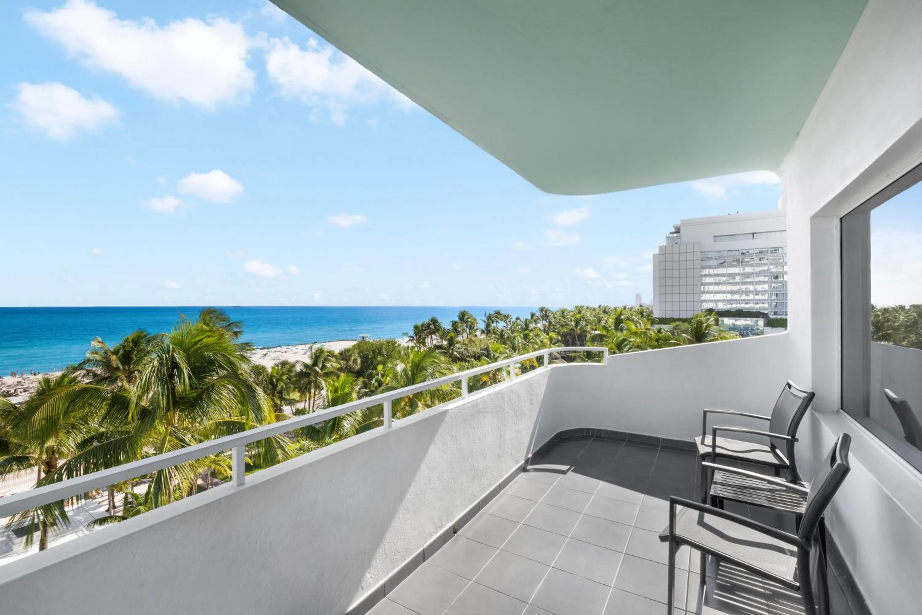 Beach in Riu Plaza Miami Beach