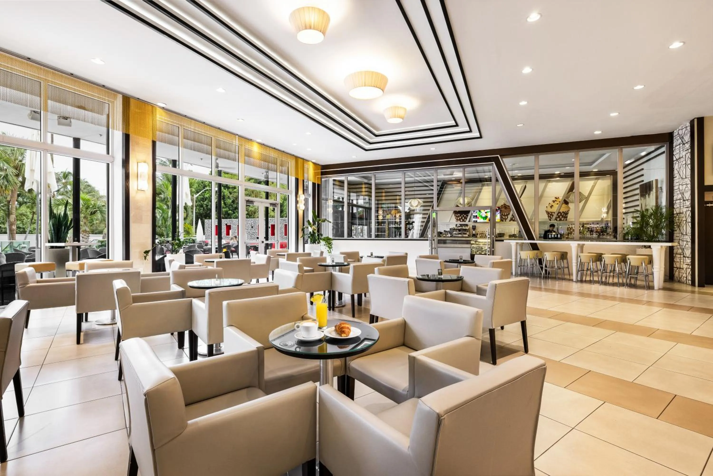 Restaurant/places to eat in Riu Plaza Miami Beach