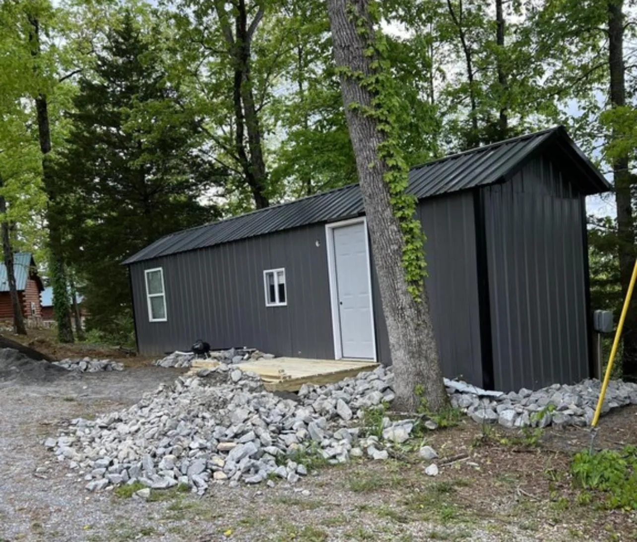 Seating area in Kozy Haven Log Cabin Rentals