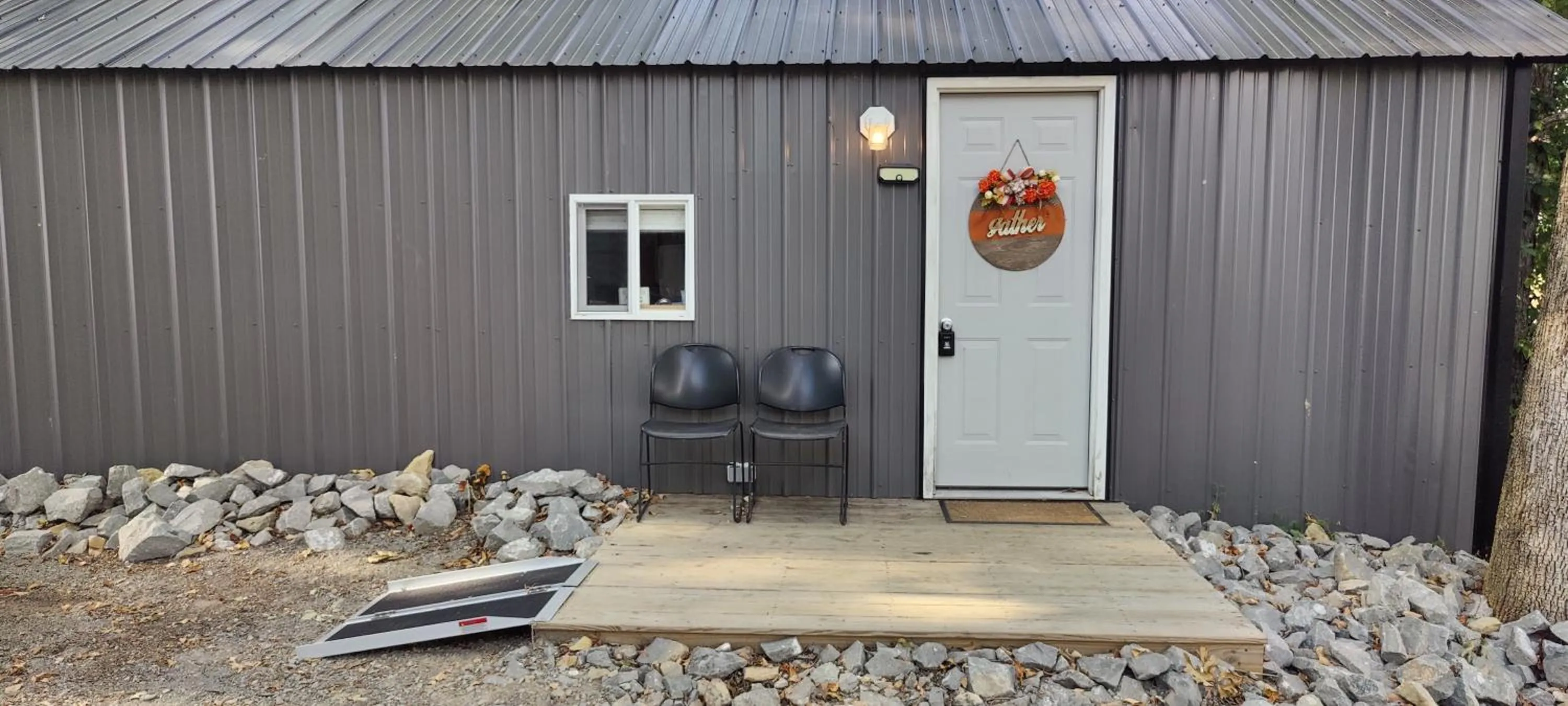 Facade/entrance in Kozy Haven Log Cabin Rentals