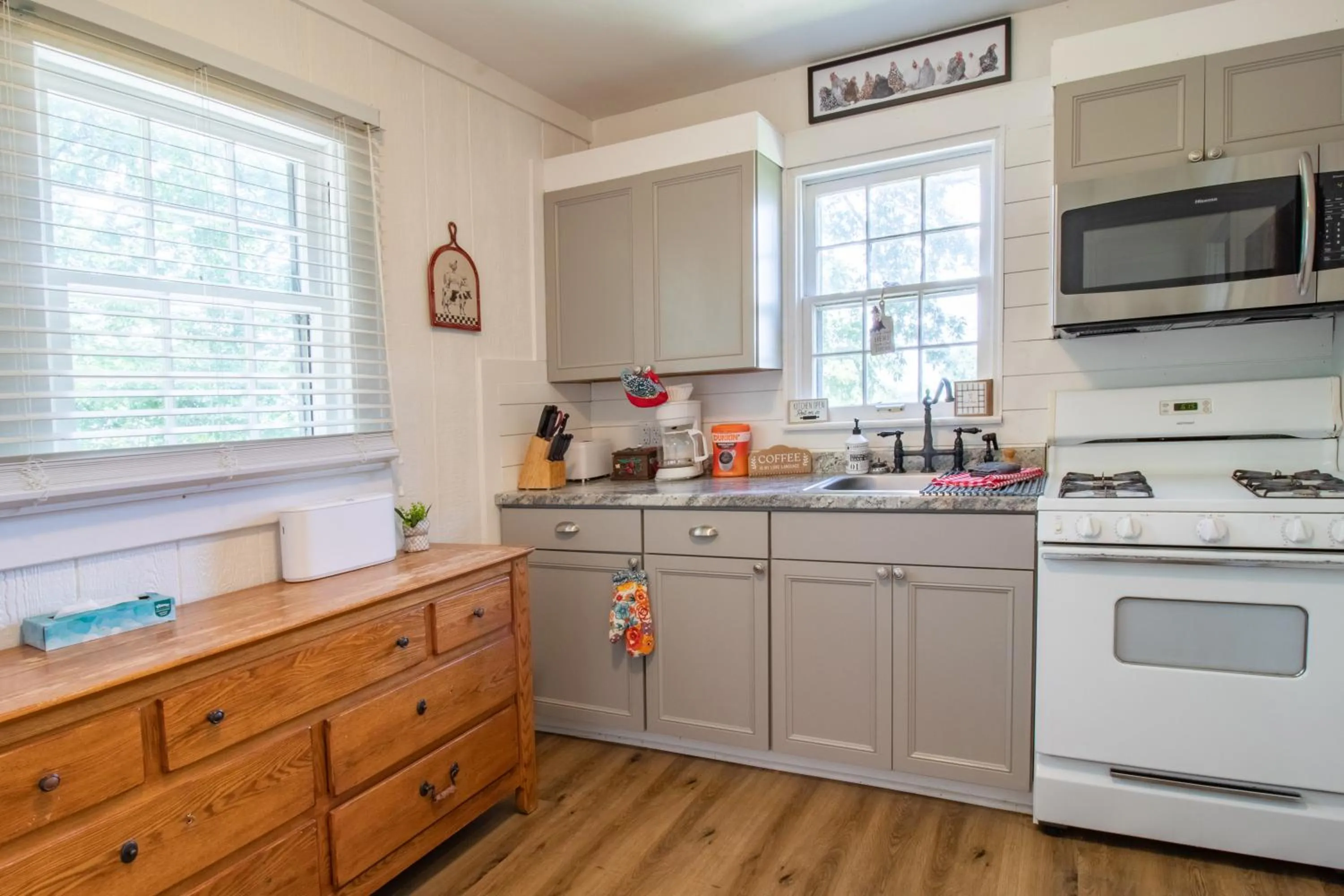 Kitchen or kitchenette in Kozy Haven Log Cabin Rentals