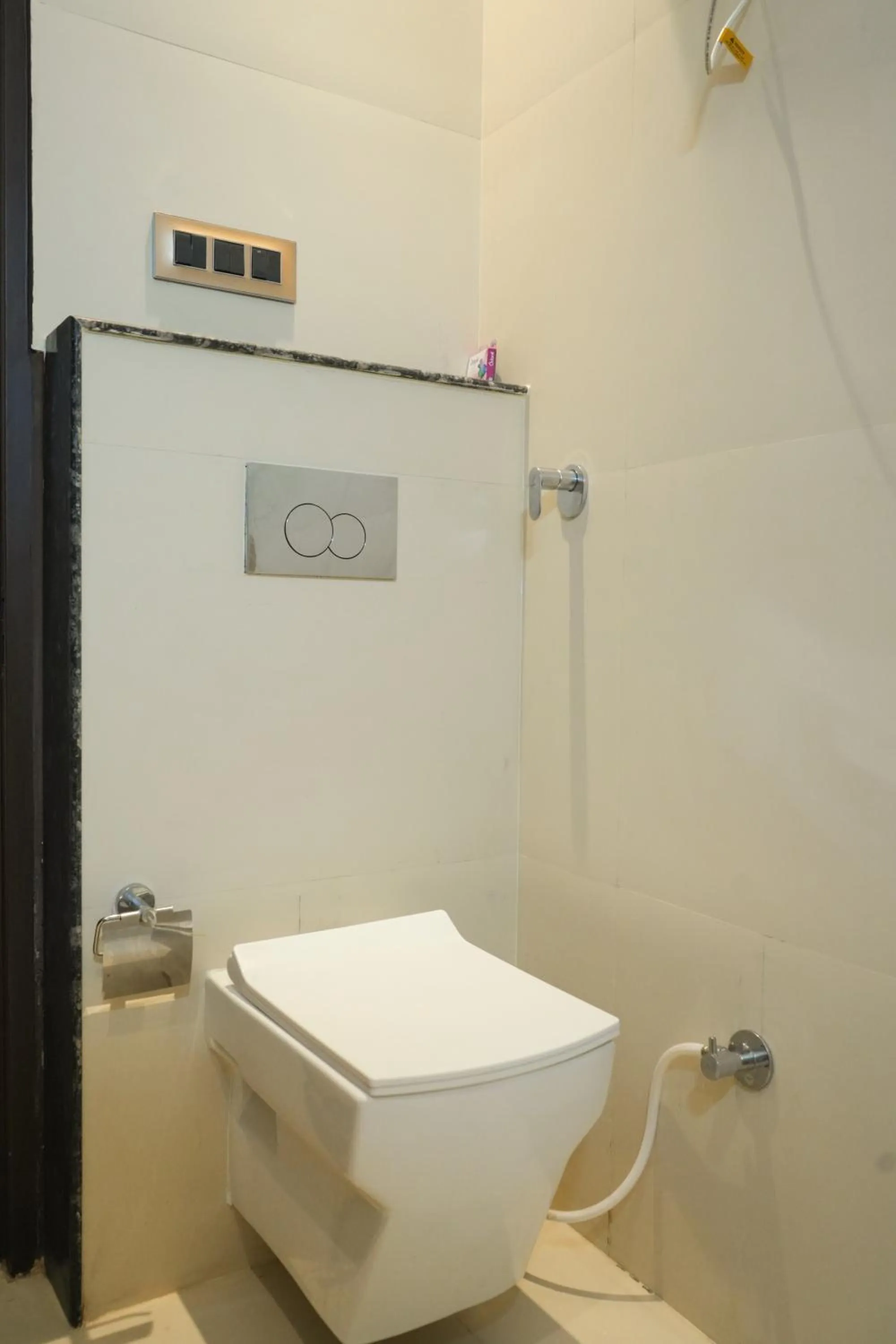 Toilet in Hotel Katani Inn