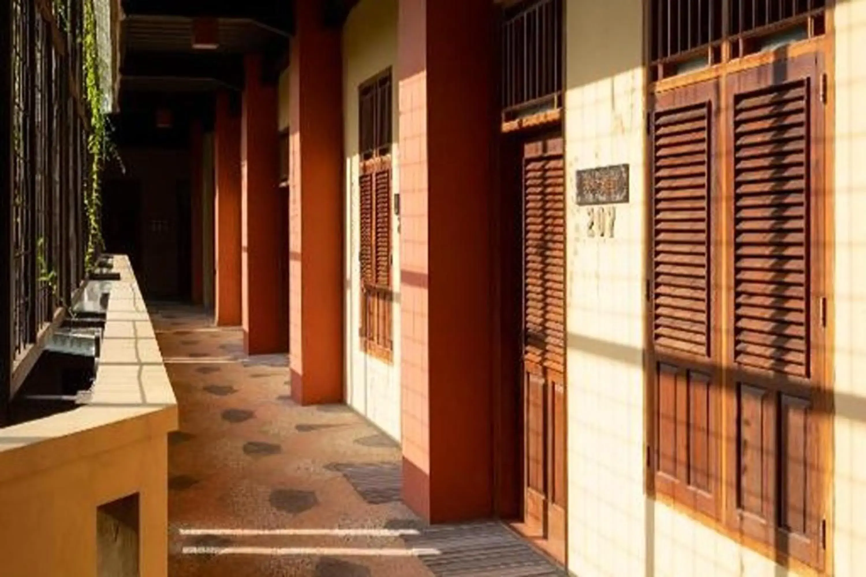 Property building in Niwa Canting Property building in Niwa Canting