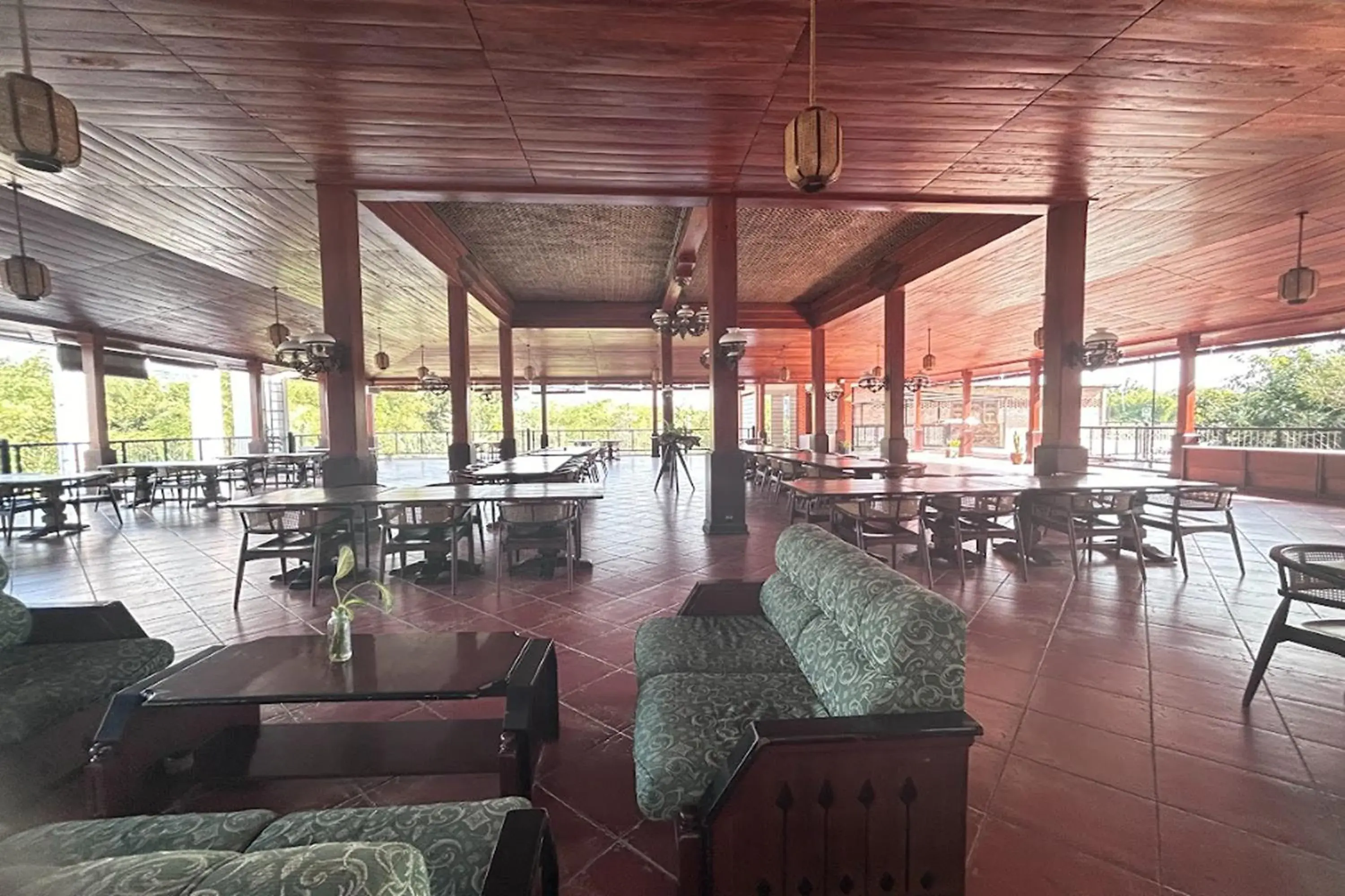 Restaurant/places to eat in Niwa Canting Restaurant/places to eat in Niwa Canting