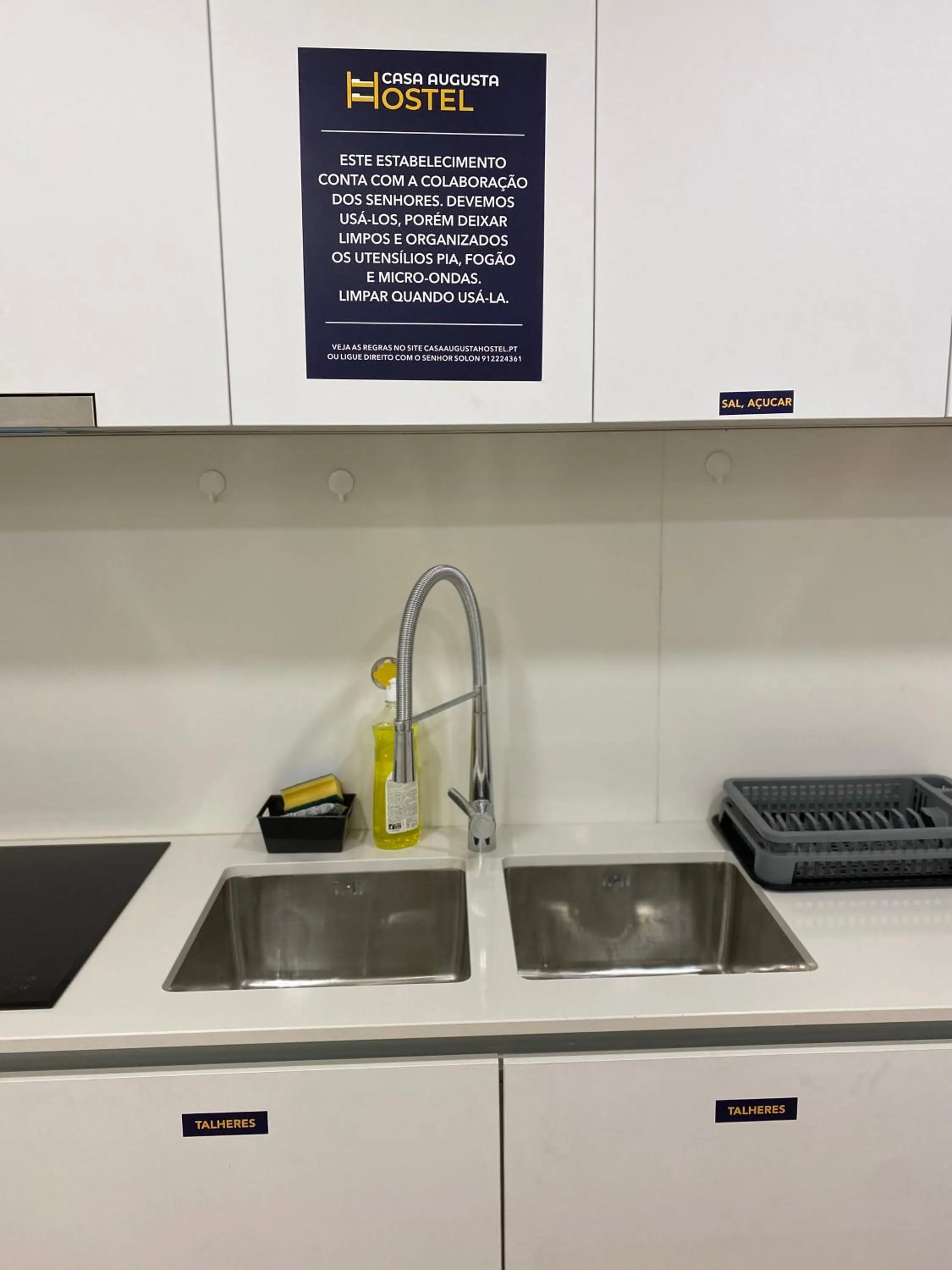 Kitchen or kitchenette in Casa Augusta 4