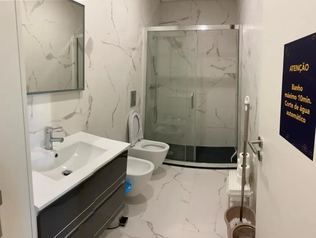 Shower in Casa Augusta 4