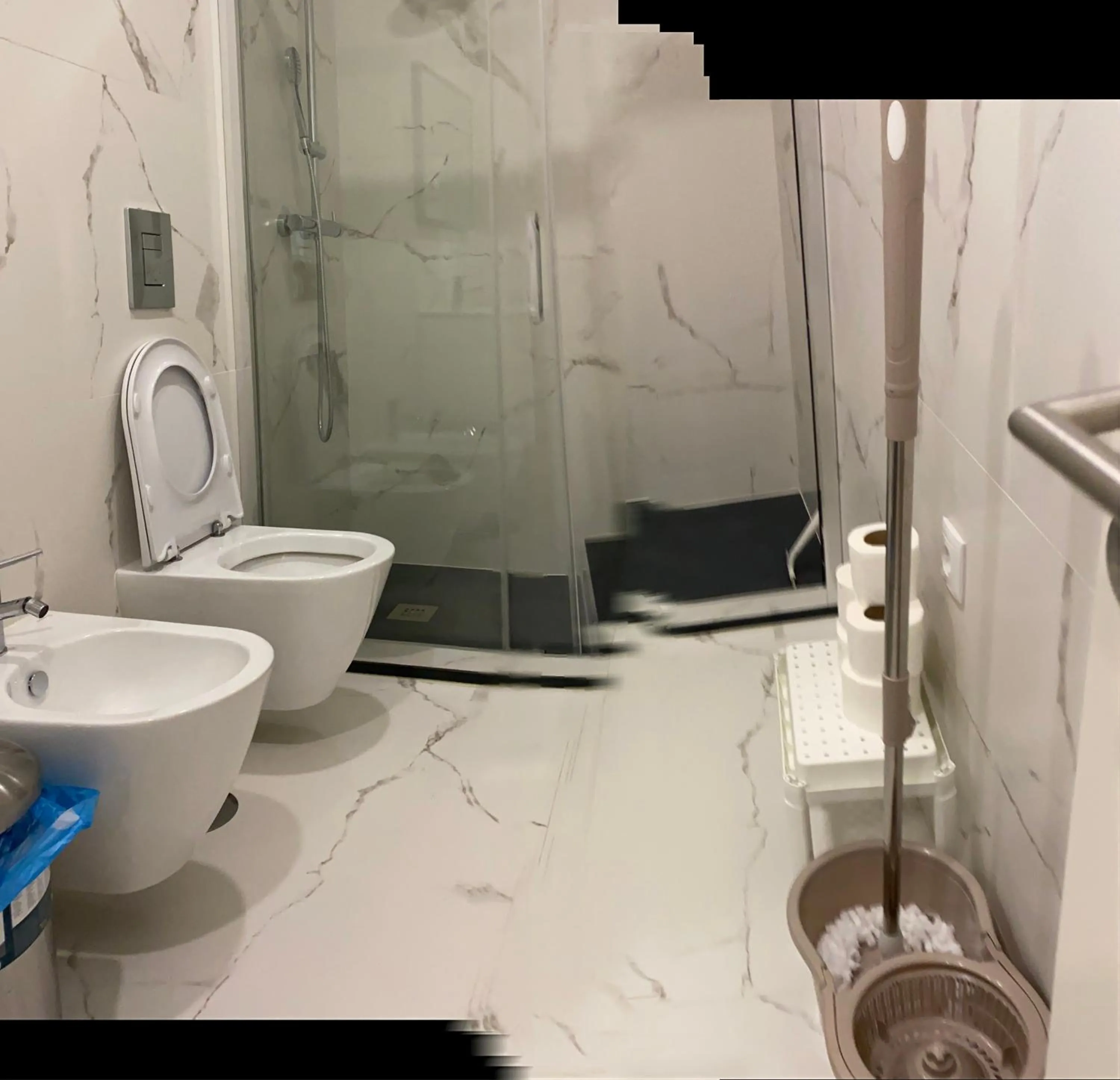 Shower in Casa Augusta 4