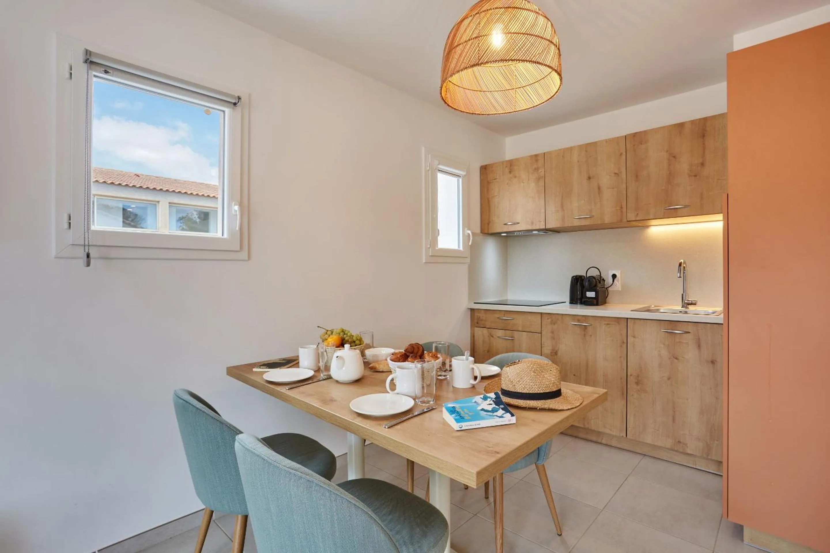 Dining area in Résidence Odalys Riviera