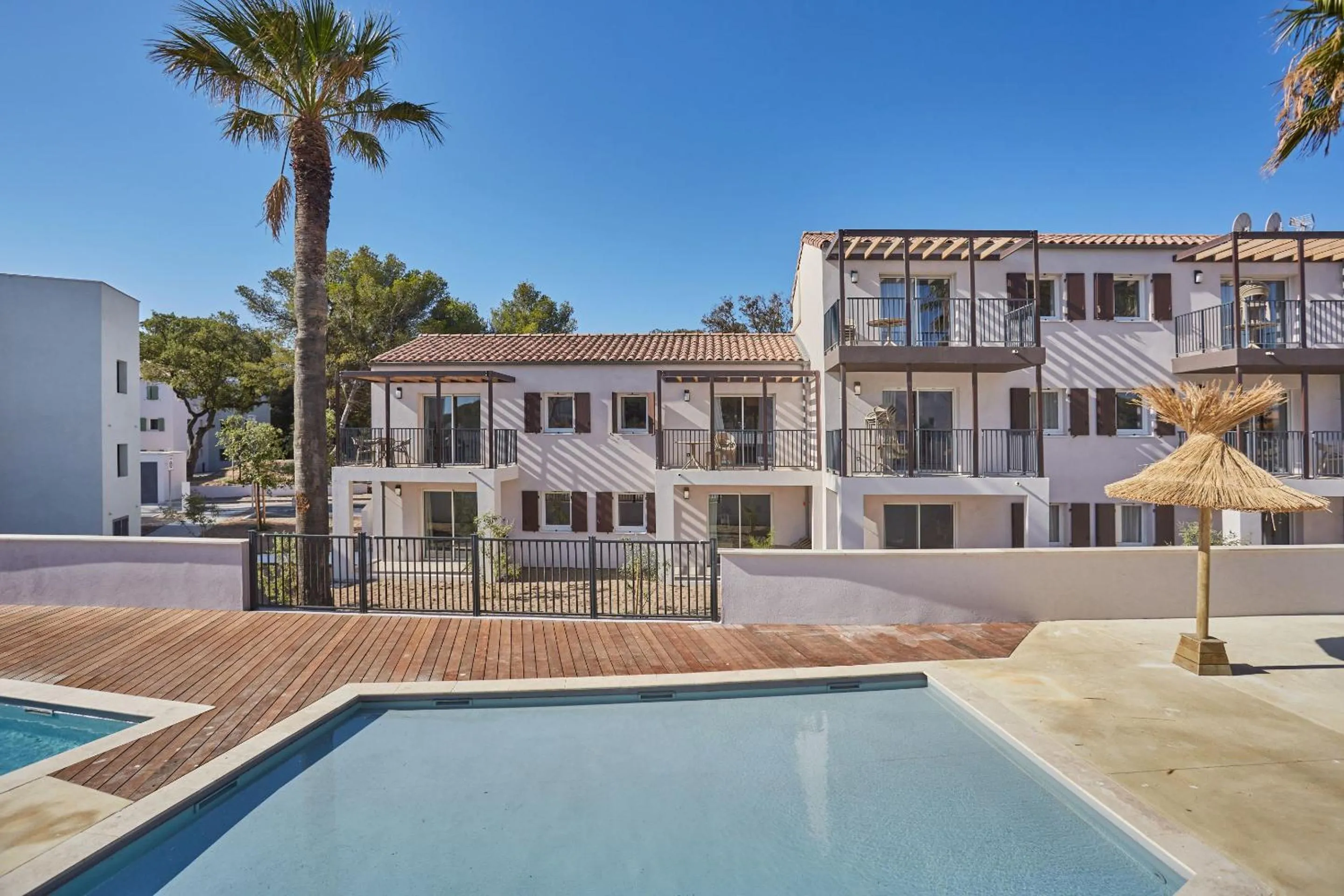 Swimming pool in Résidence Odalys Riviera