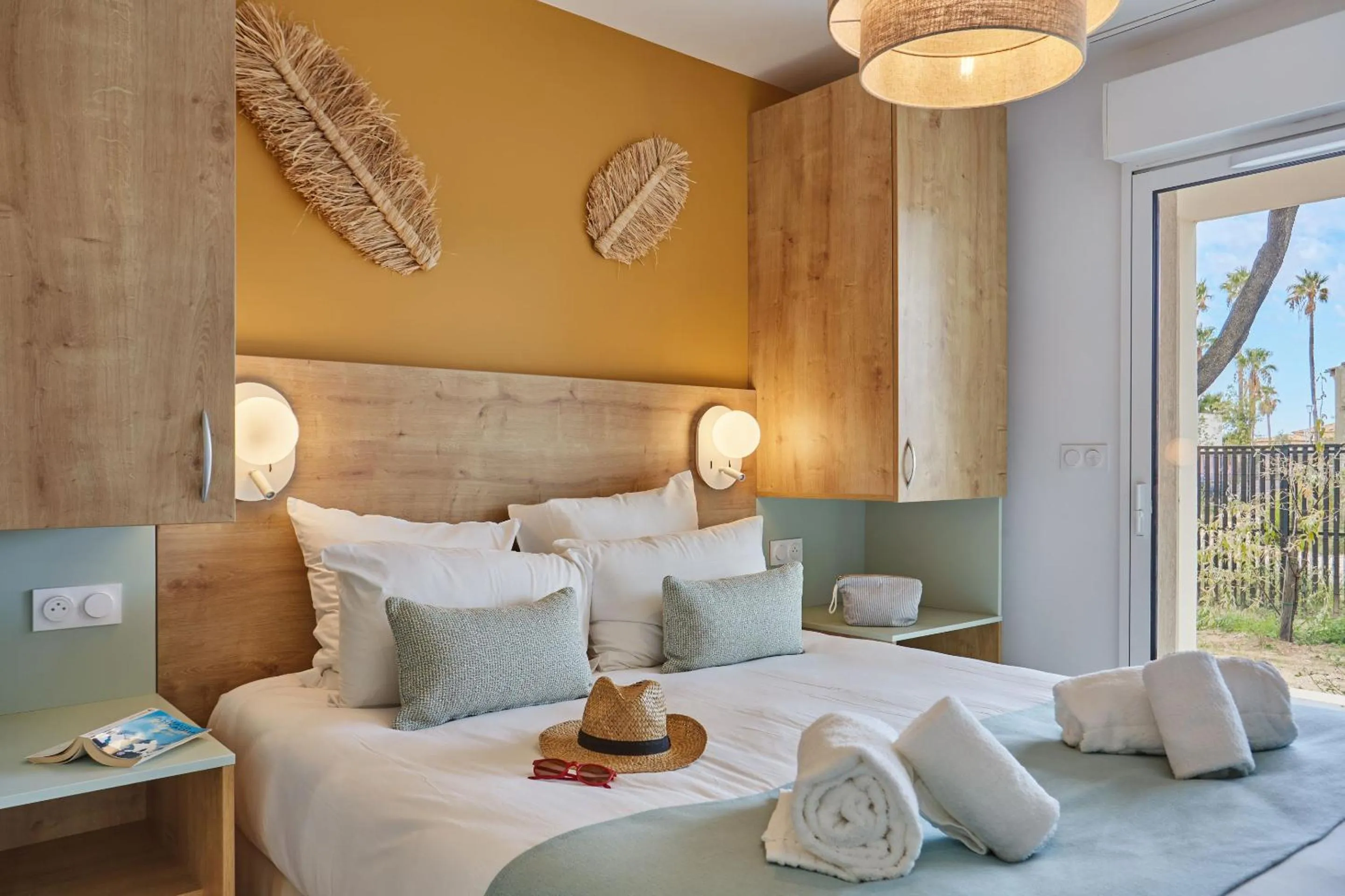 Bedroom, Bed in Résidence Odalys Riviera