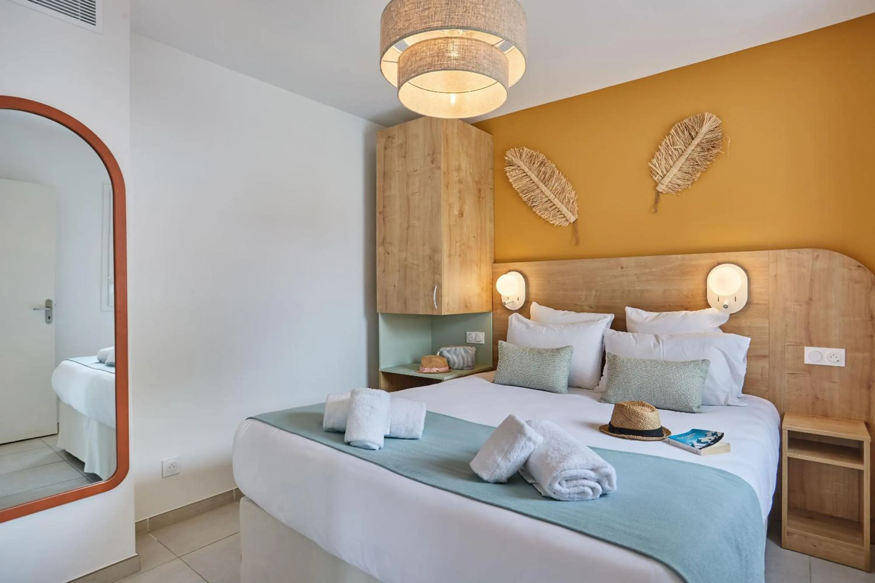 Bedroom, Bed in Résidence Odalys Riviera