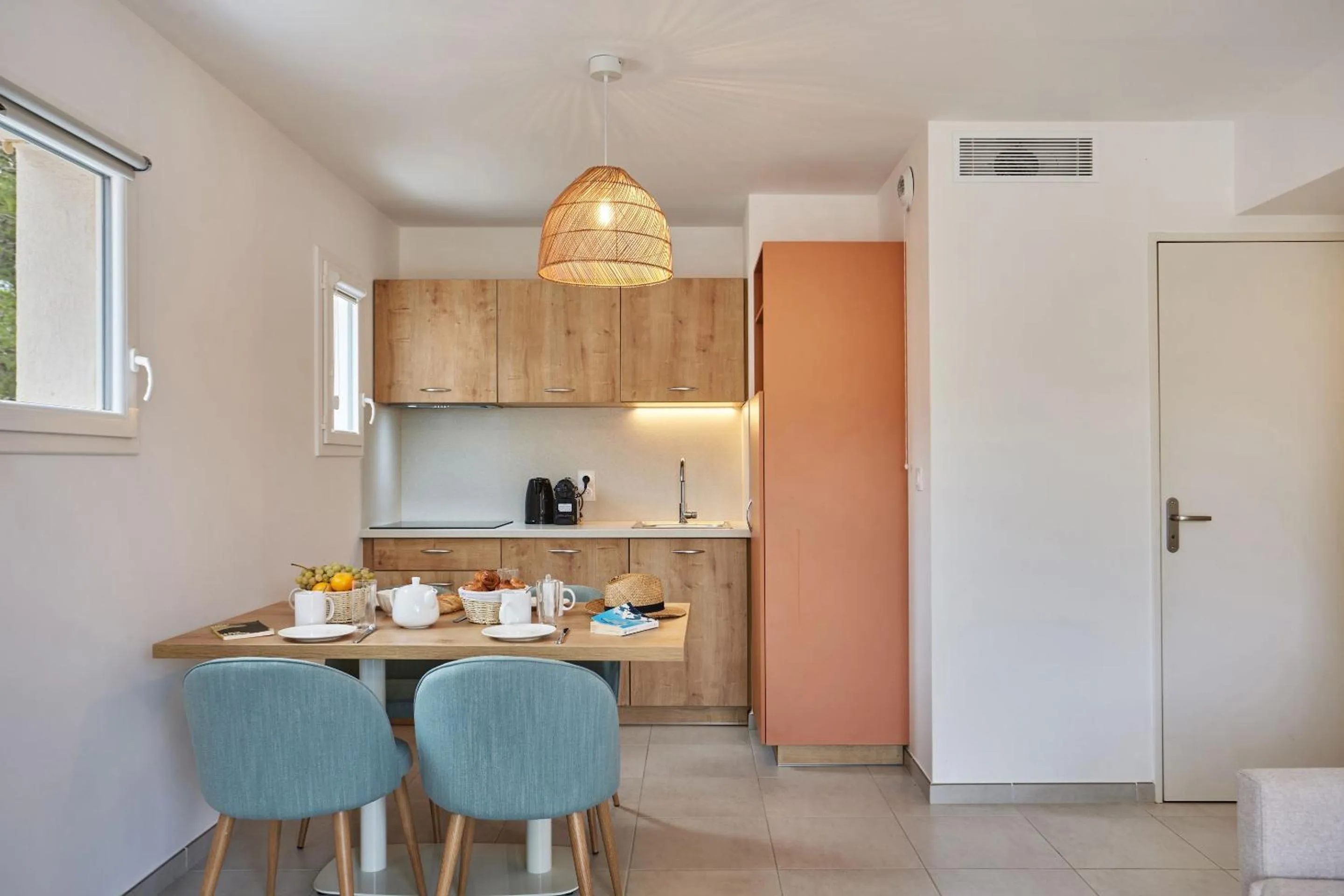 Dining area in Résidence Odalys Riviera
