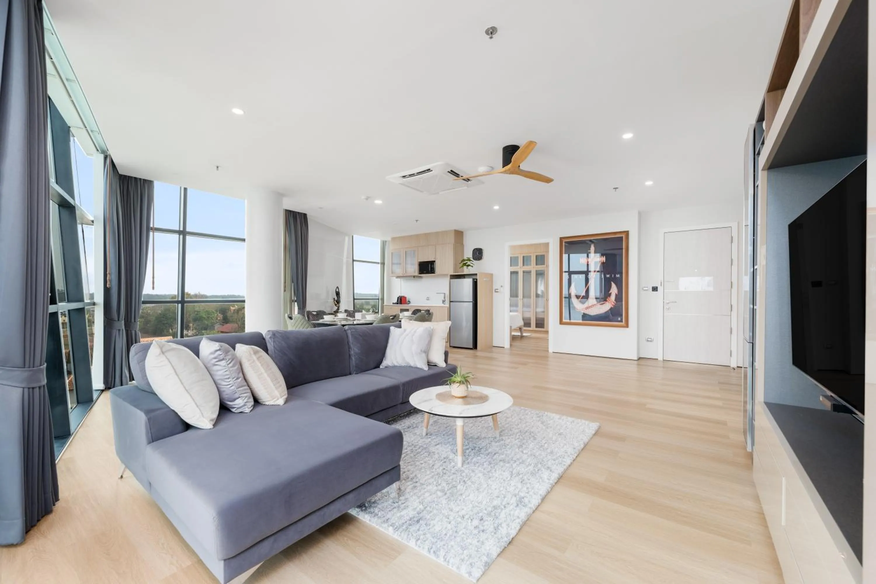 Living room in Naka-Raj Escape Hotel