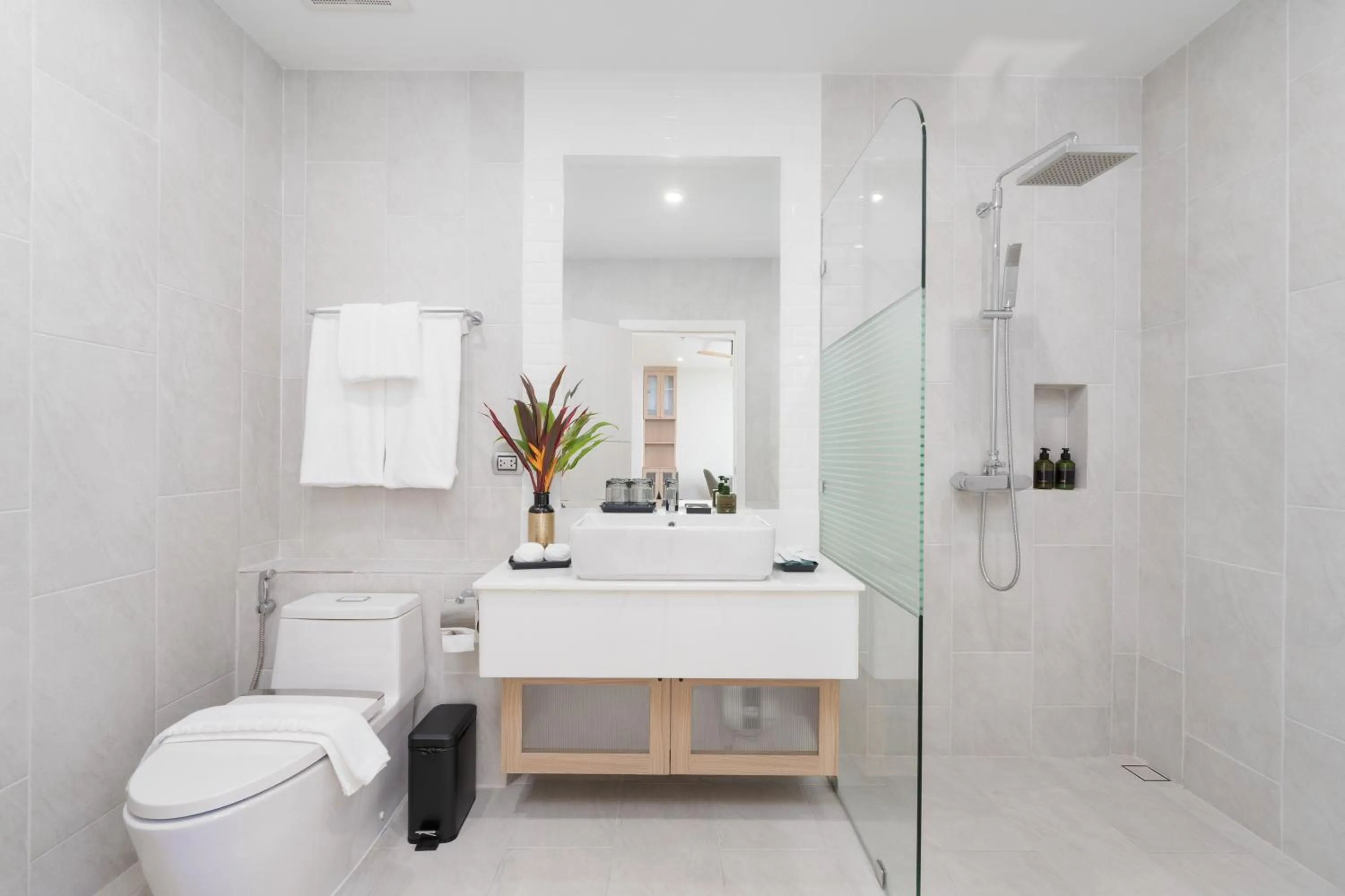 Shower in Naka-Raj Escape Hotel