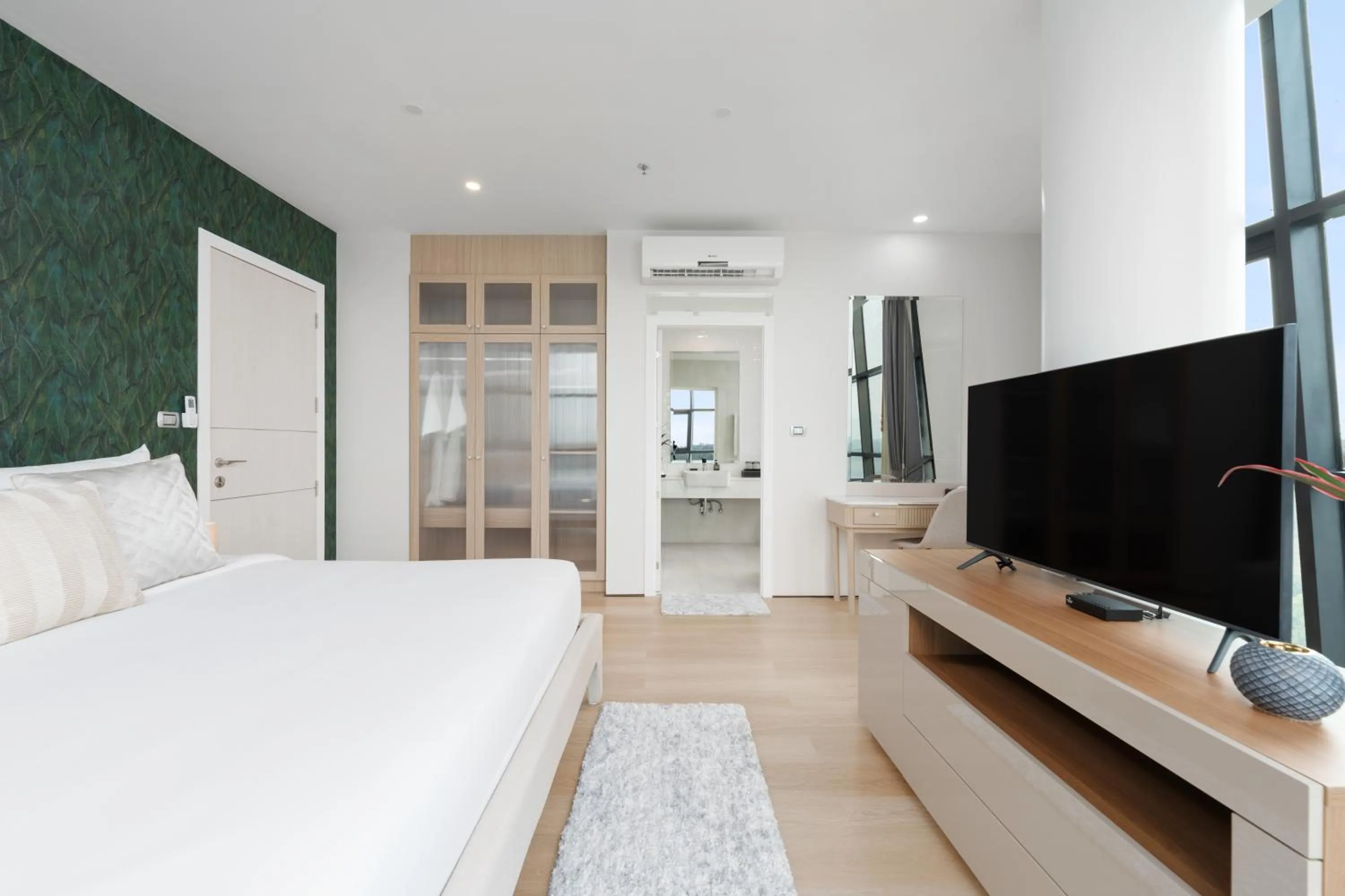 Bed in Naka-Raj Escape Hotel