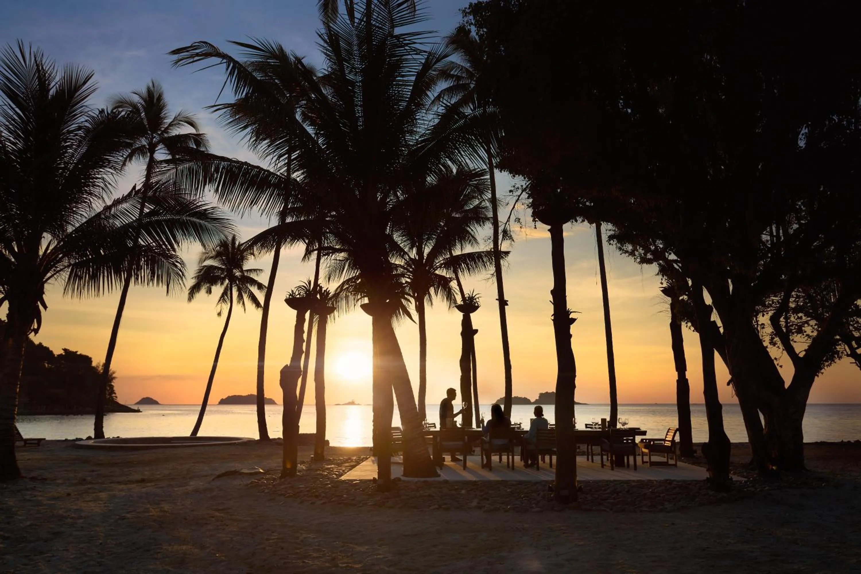 Restaurant/places to eat in Vignette Collection Dinso Resort & Villas Ko Chang by IHG