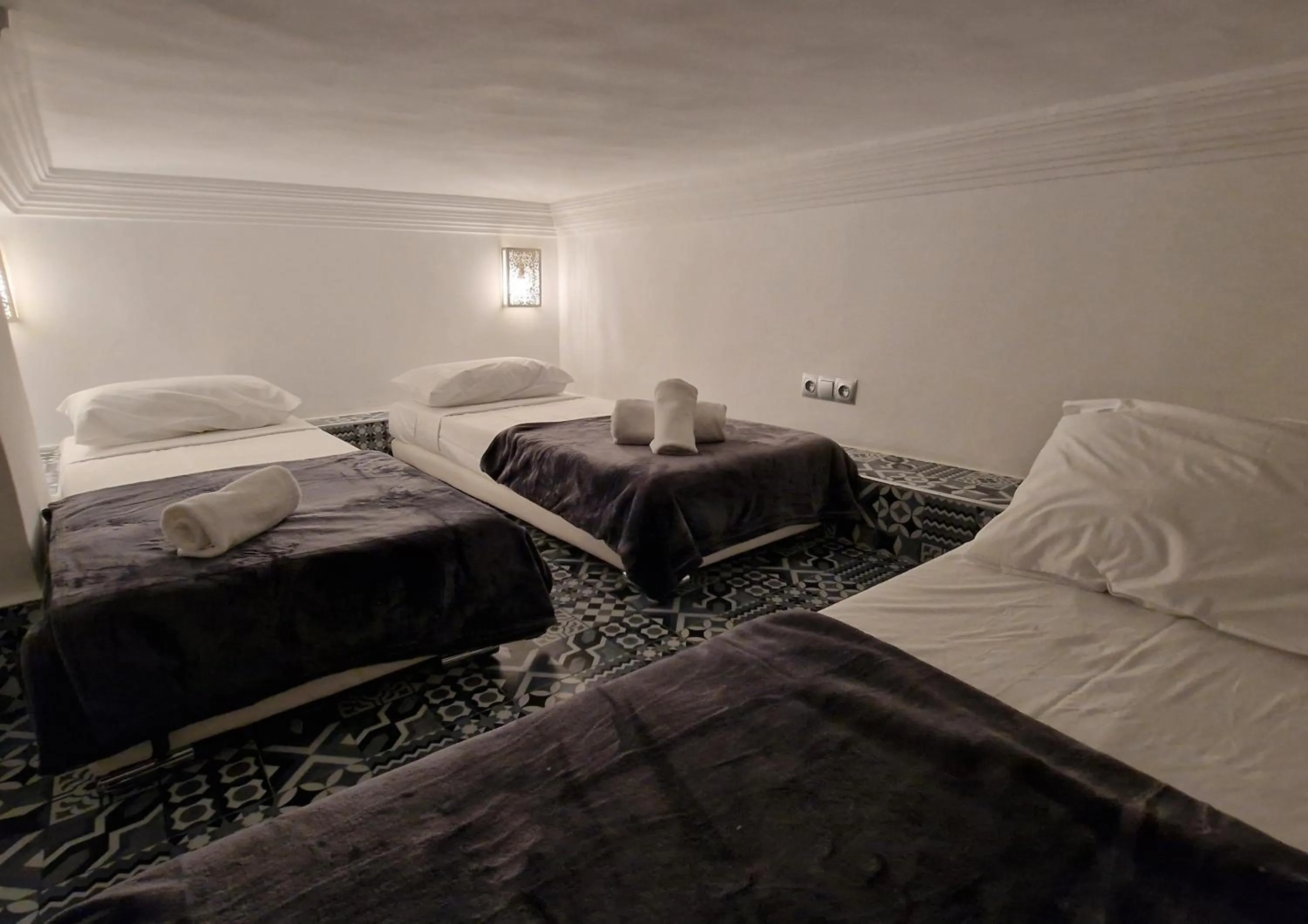 Bed in Riad Explore - Marrakech Medina Boutique Guest House