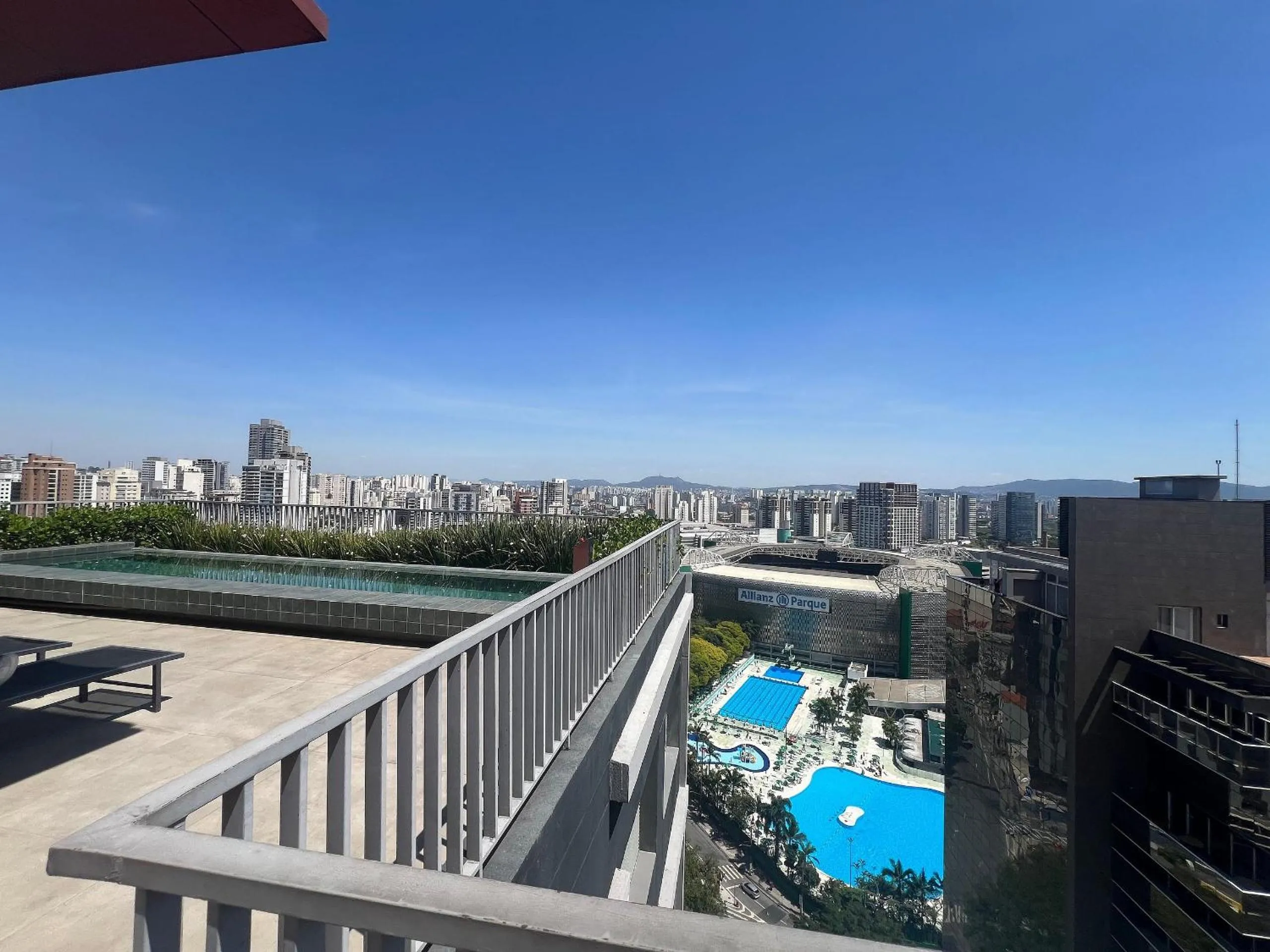Pool view in Apartamentos em frente ao Allianz Parque