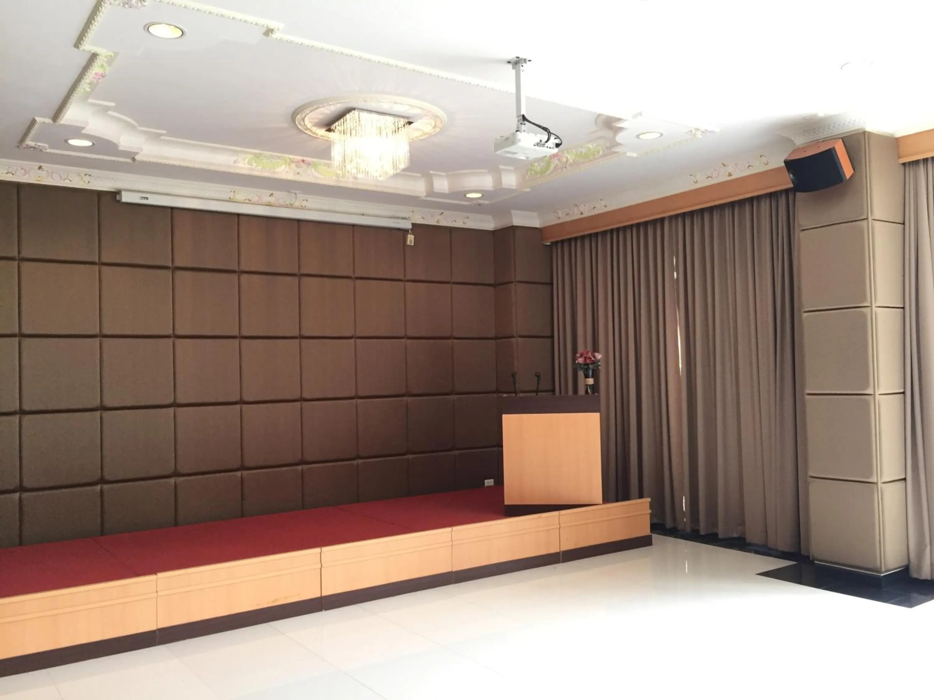 Leelawadee Grand Hotel