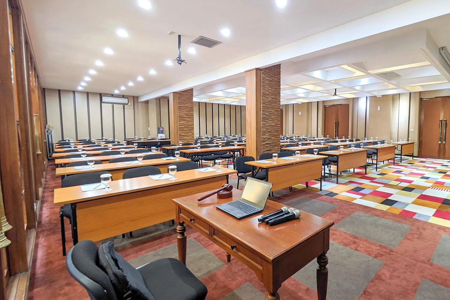 Meeting/conference room in THE 1O1 Bandung Dago