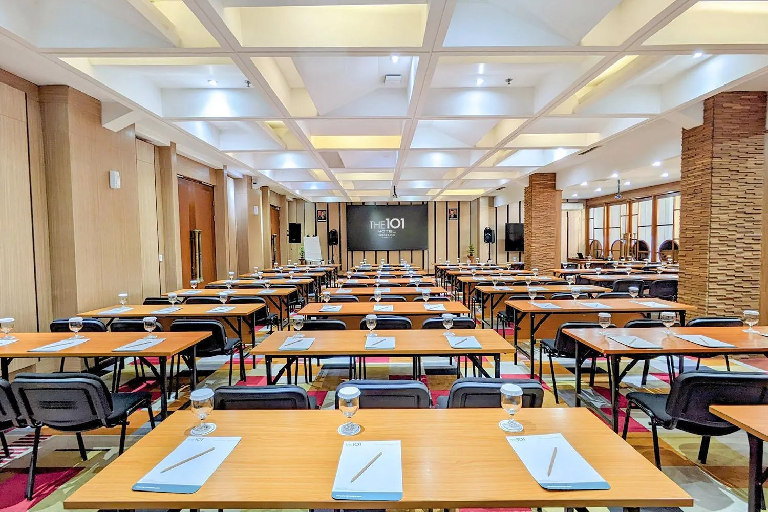 Meeting/conference room in THE 1O1 Bandung Dago