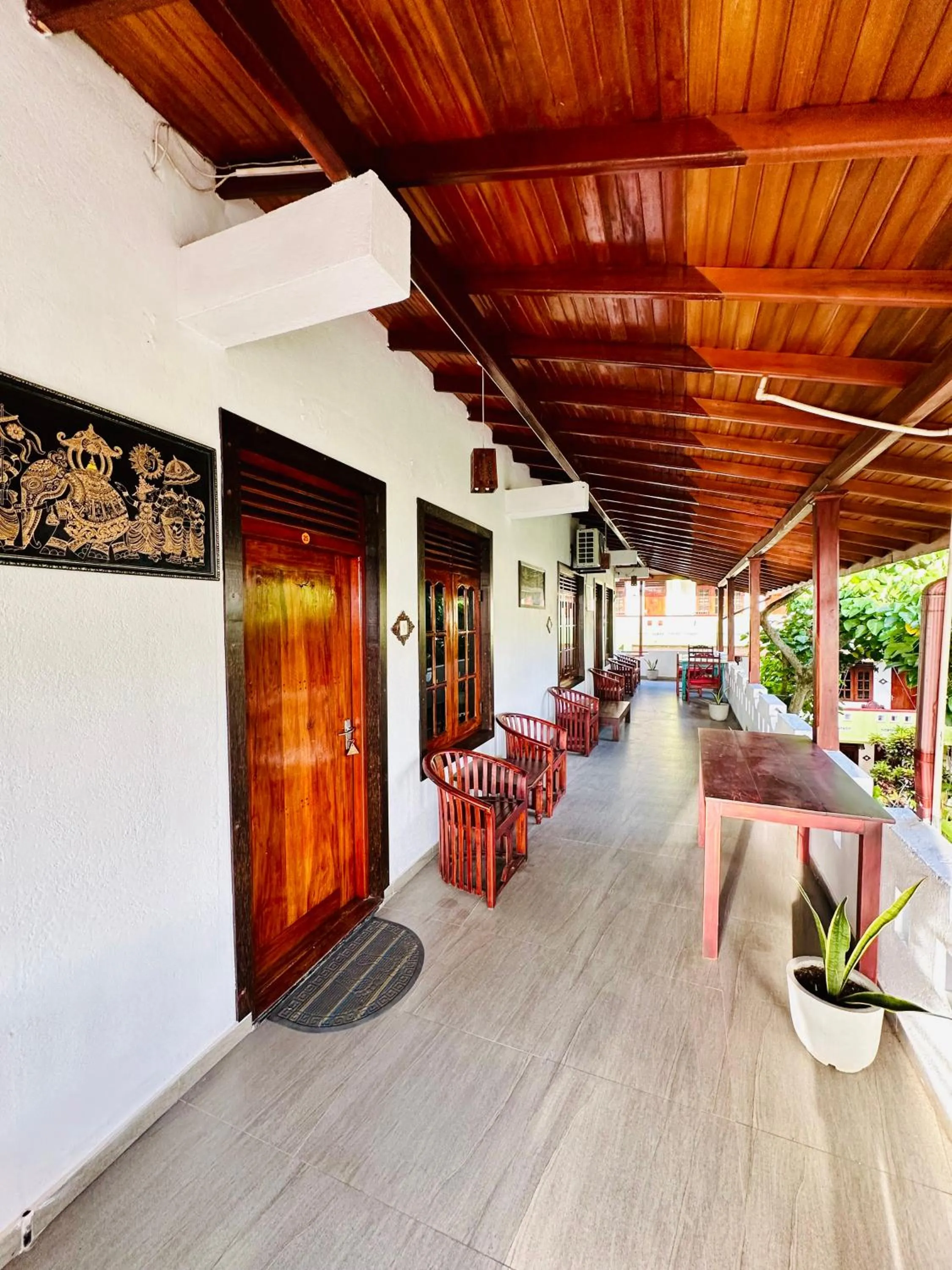 Happy Night Holiday Inn