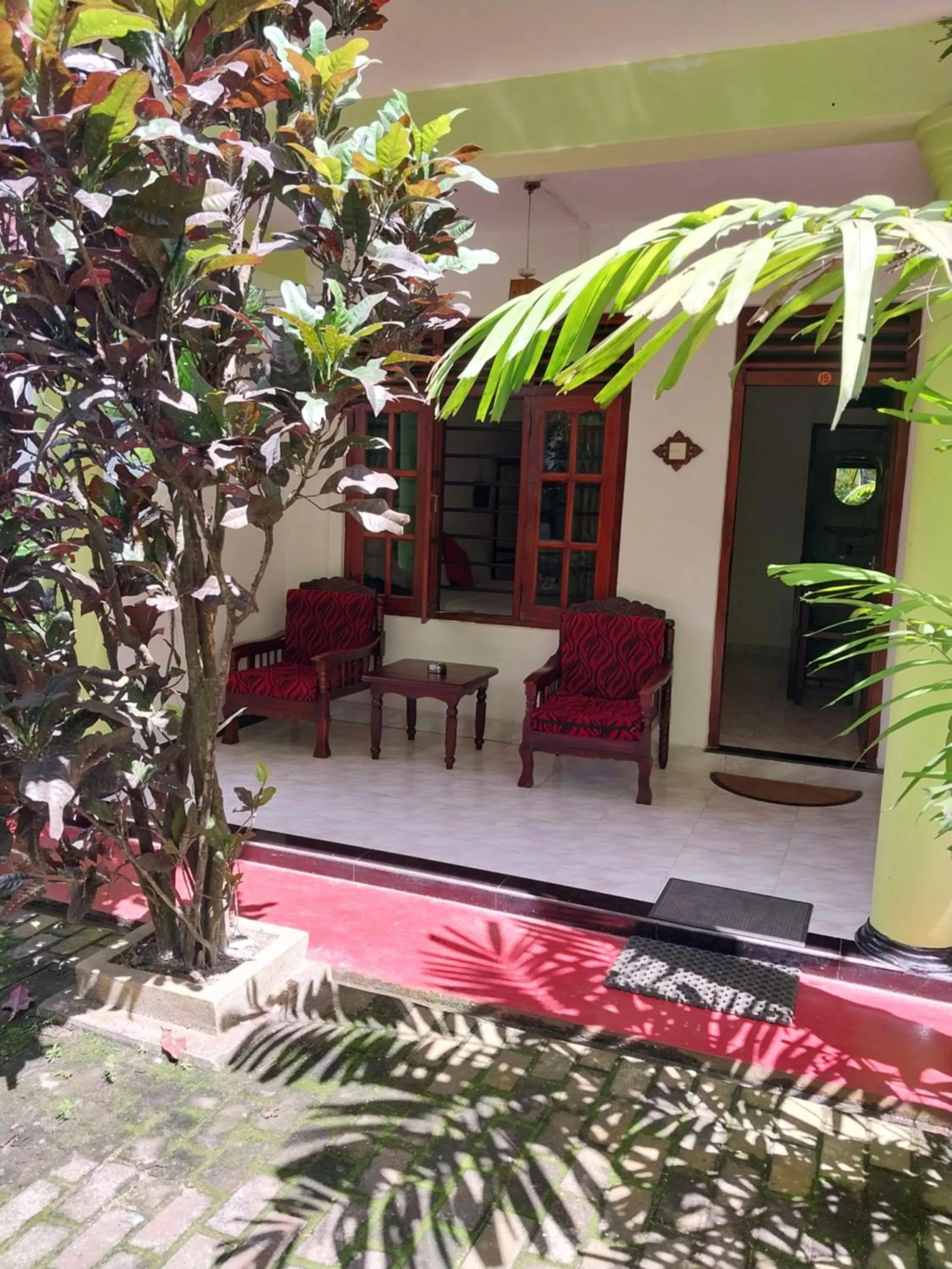 Happy Night Holiday Inn