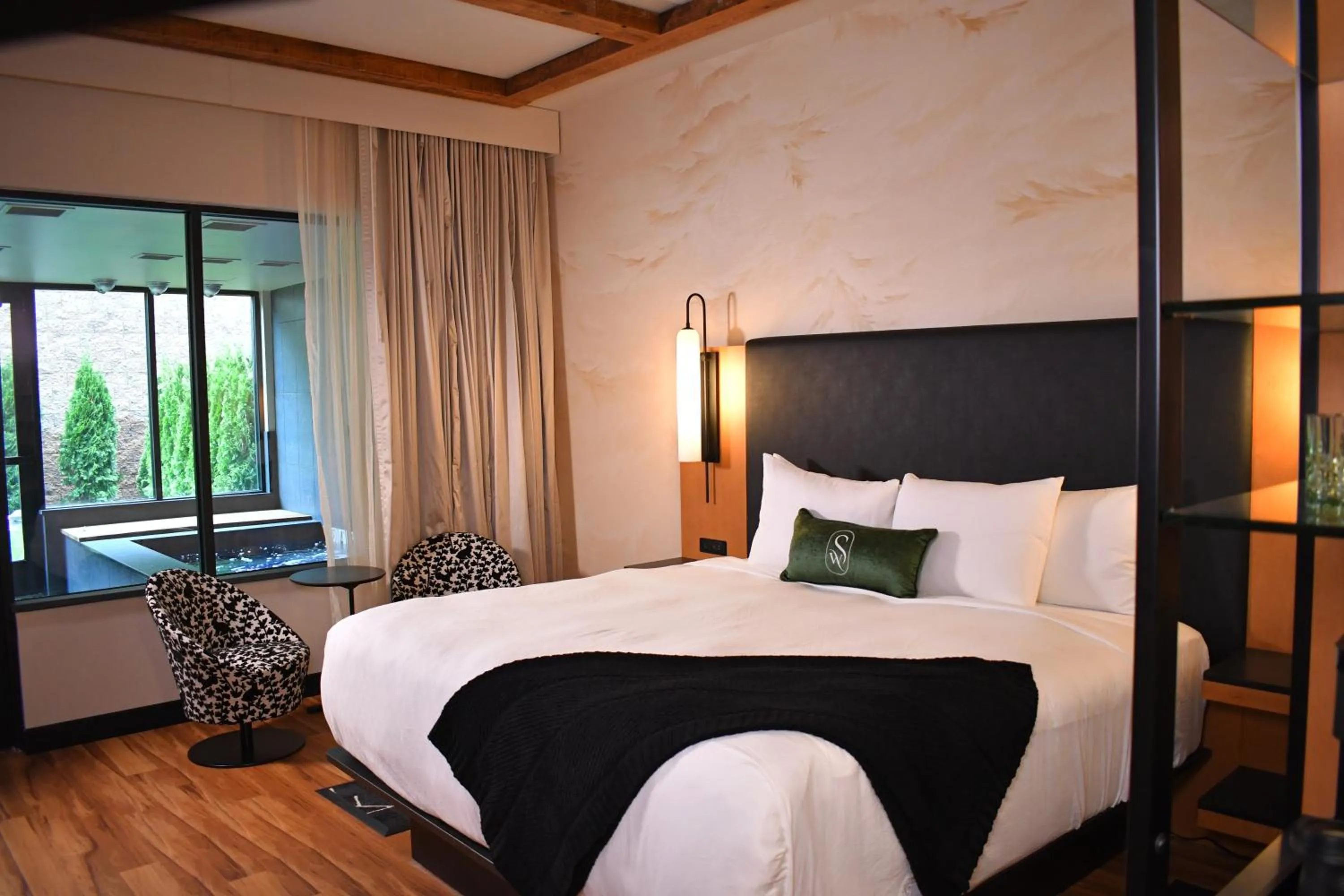 Bed in The Swiftwater