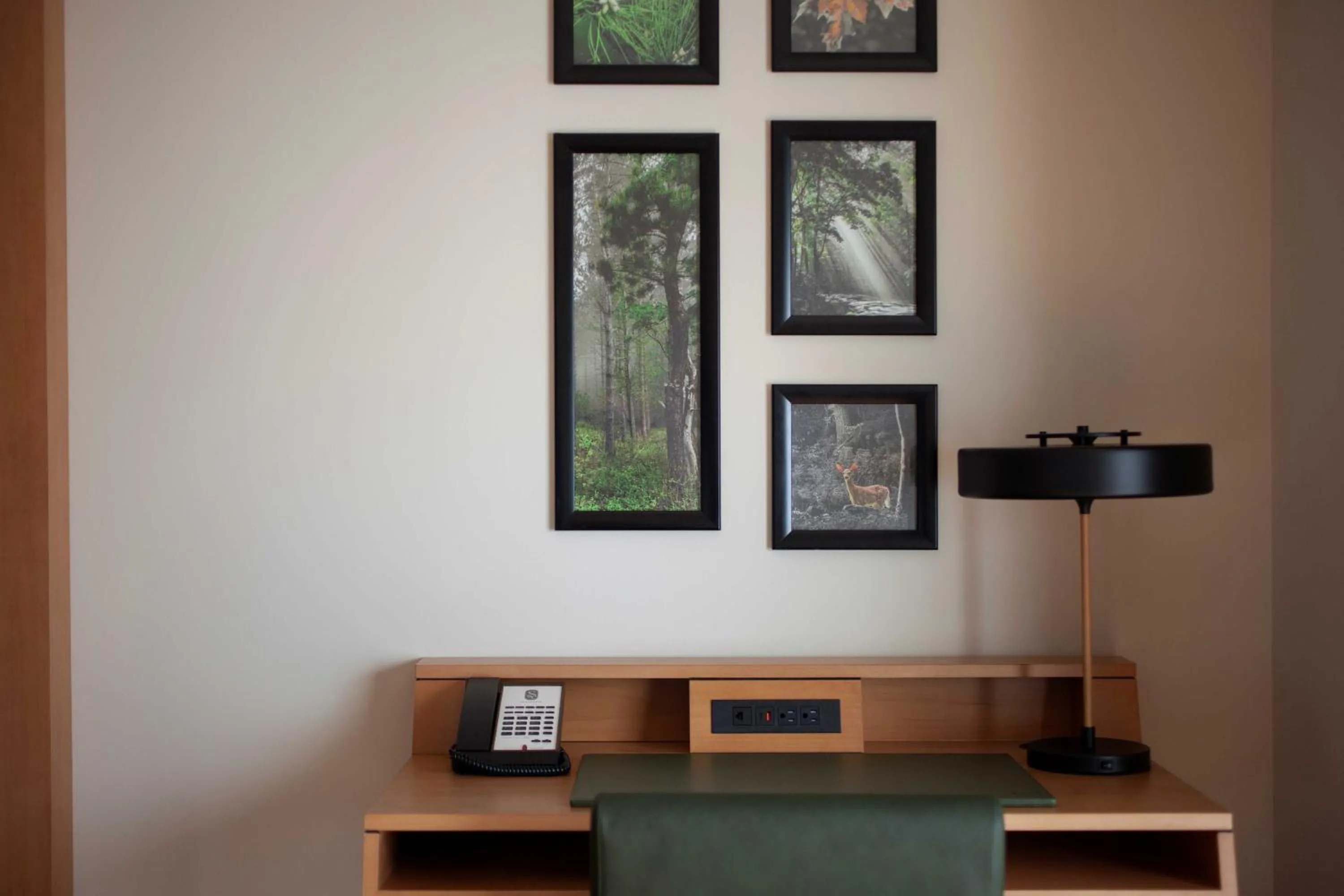 Bedroom in The Swiftwater