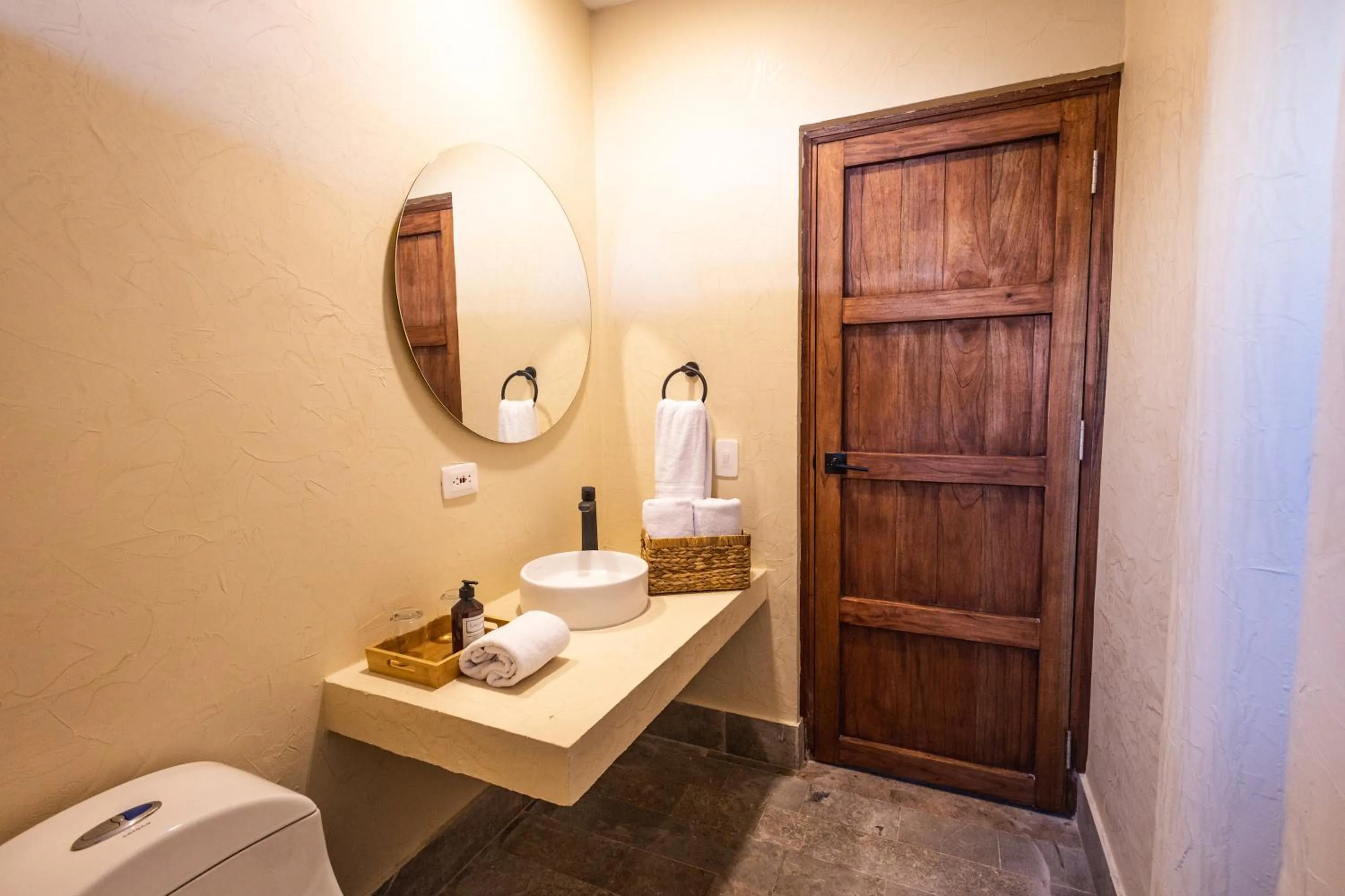 Bathroom in Casa Noa Colonial Rooms