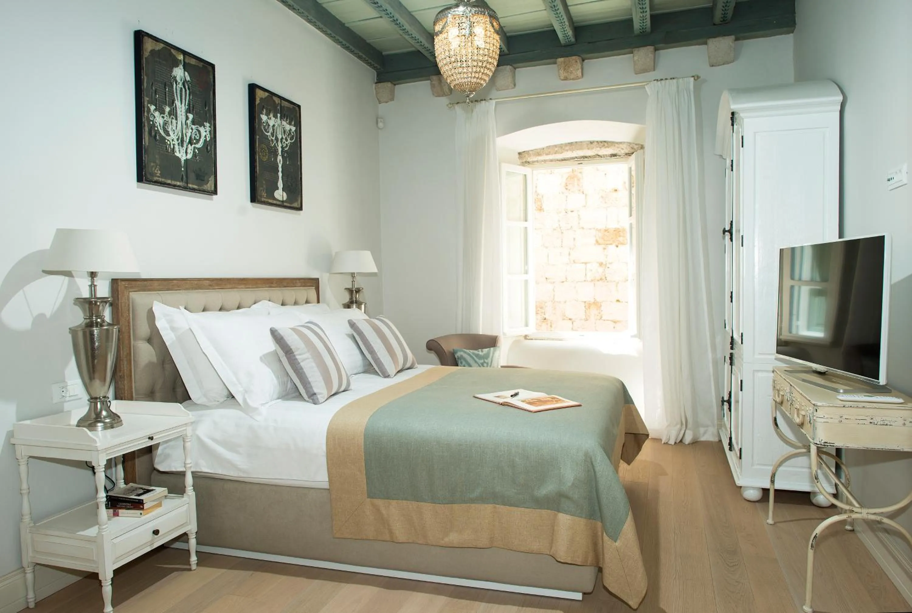 Bedroom, Bed in St. Joseph's