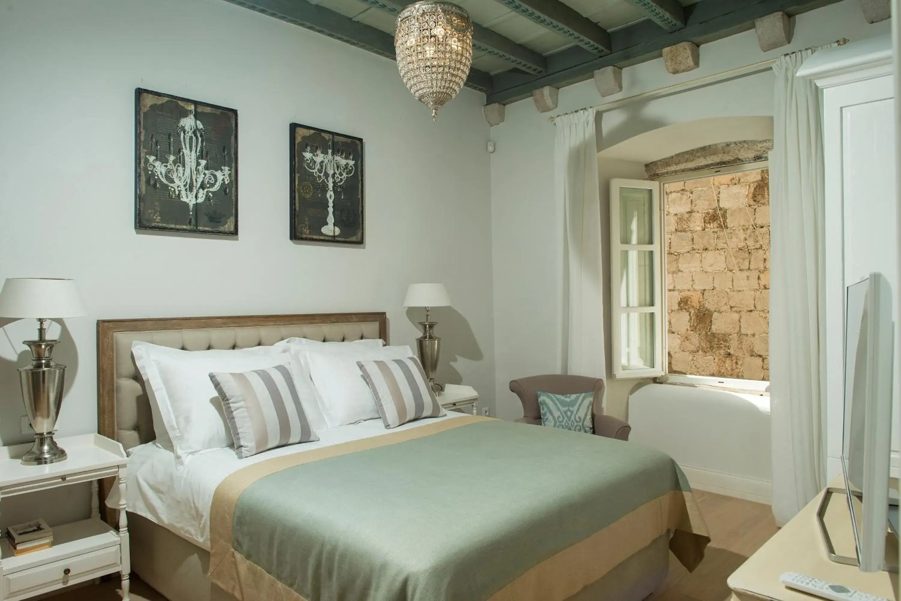 Deluxe Queen Studio in St. Joseph's Deluxe Queen Studio in St. Joseph's