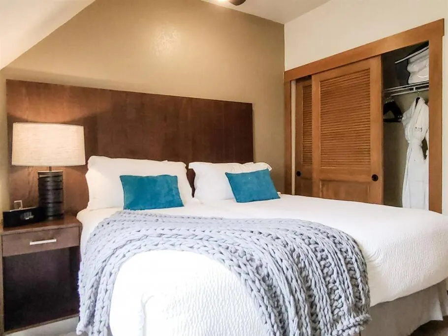 Bed in Hyatt Residence Club Main Street Station