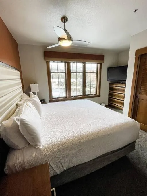 Bed in Hyatt Residence Club Main Street Station