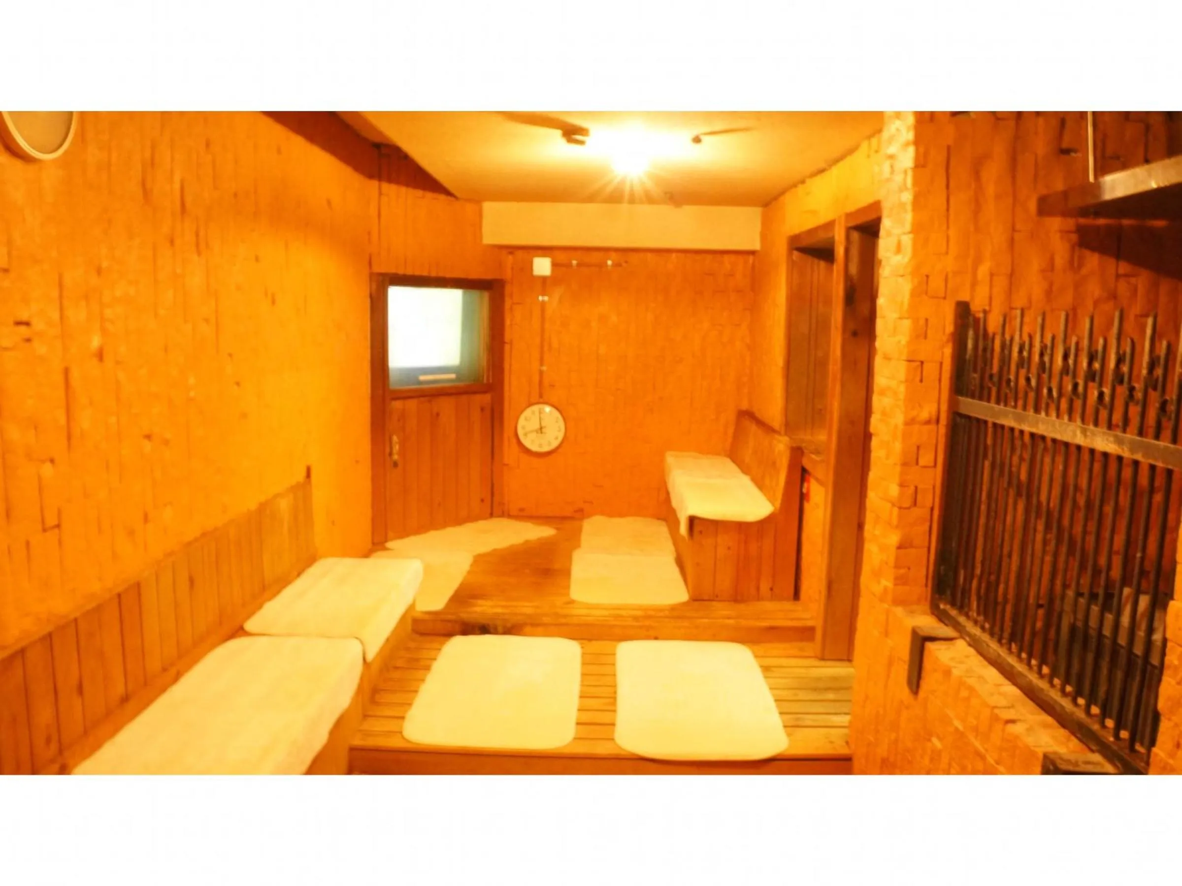 Sauna, Bed in Capsule Hotel 310